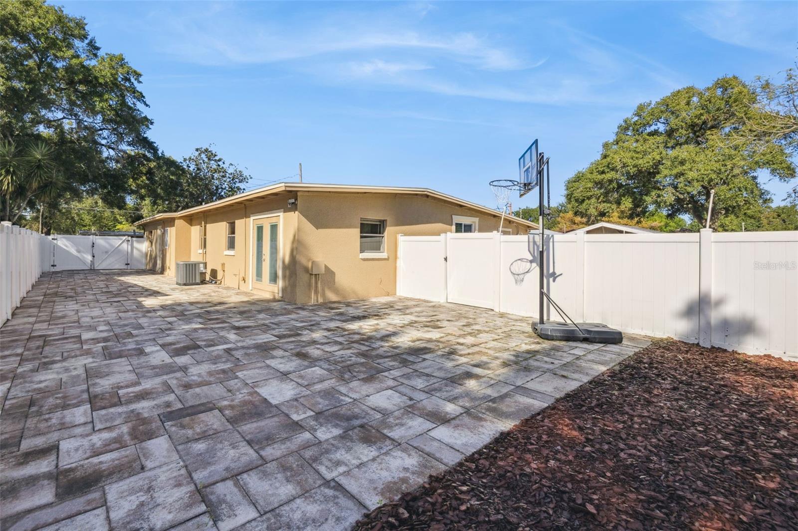 NELA ISLE - Residential