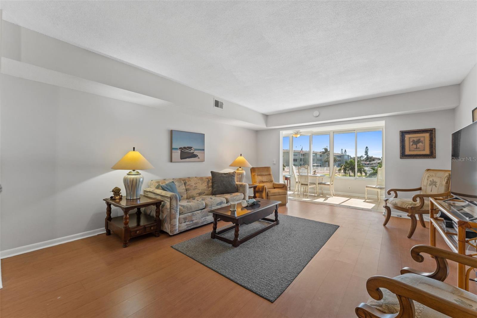 1868 SHORE DRIVE S 208