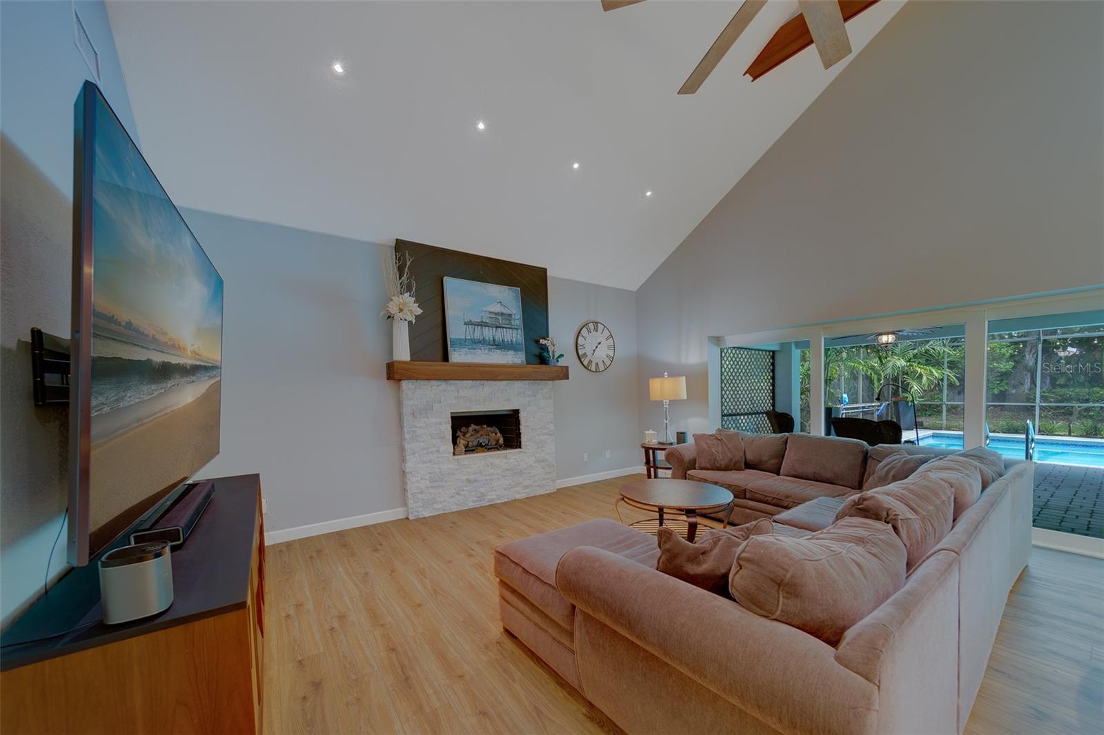 BARRINGTON OAKS WEST - Residential