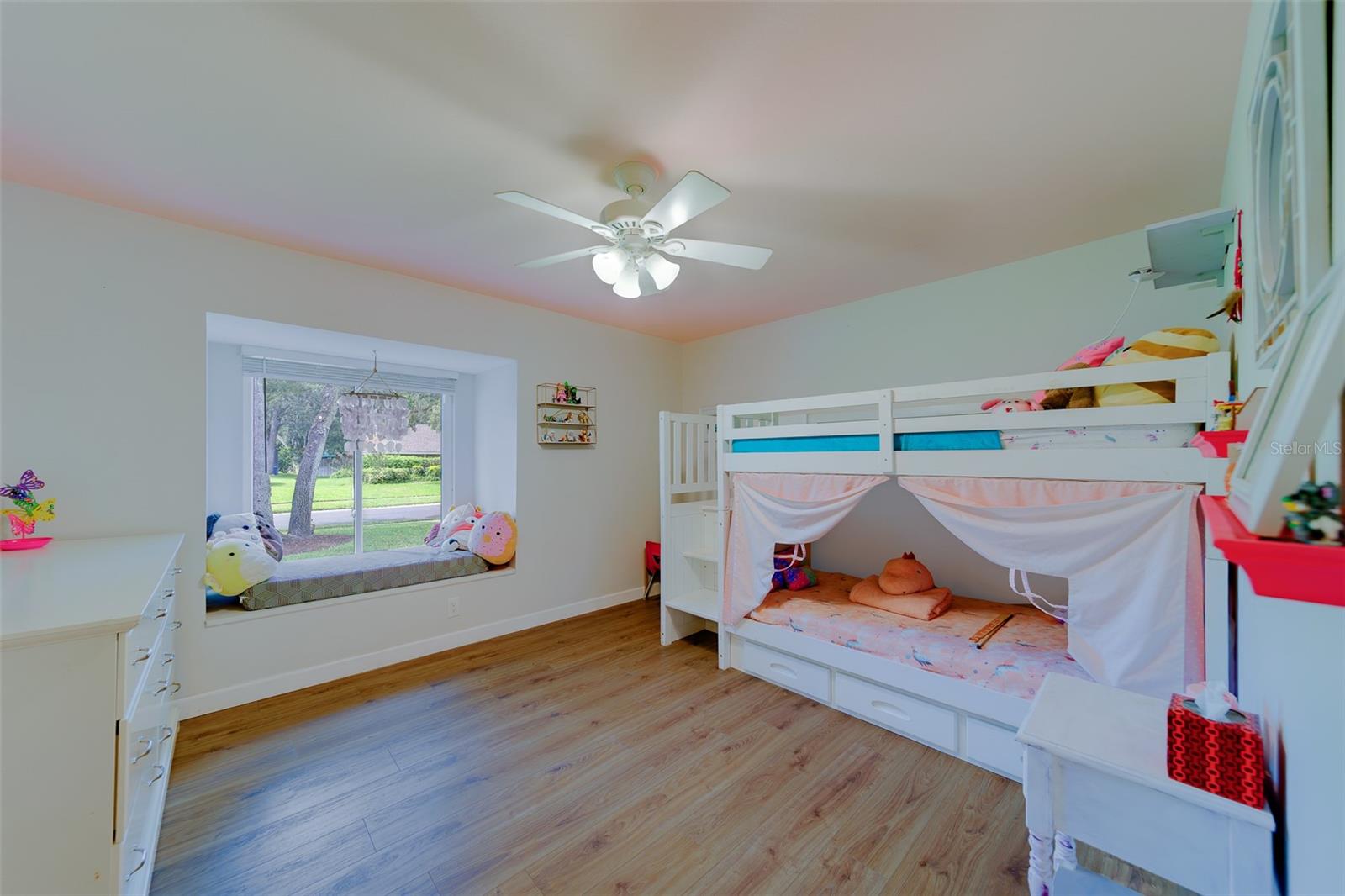 BARRINGTON OAKS WEST - Residential