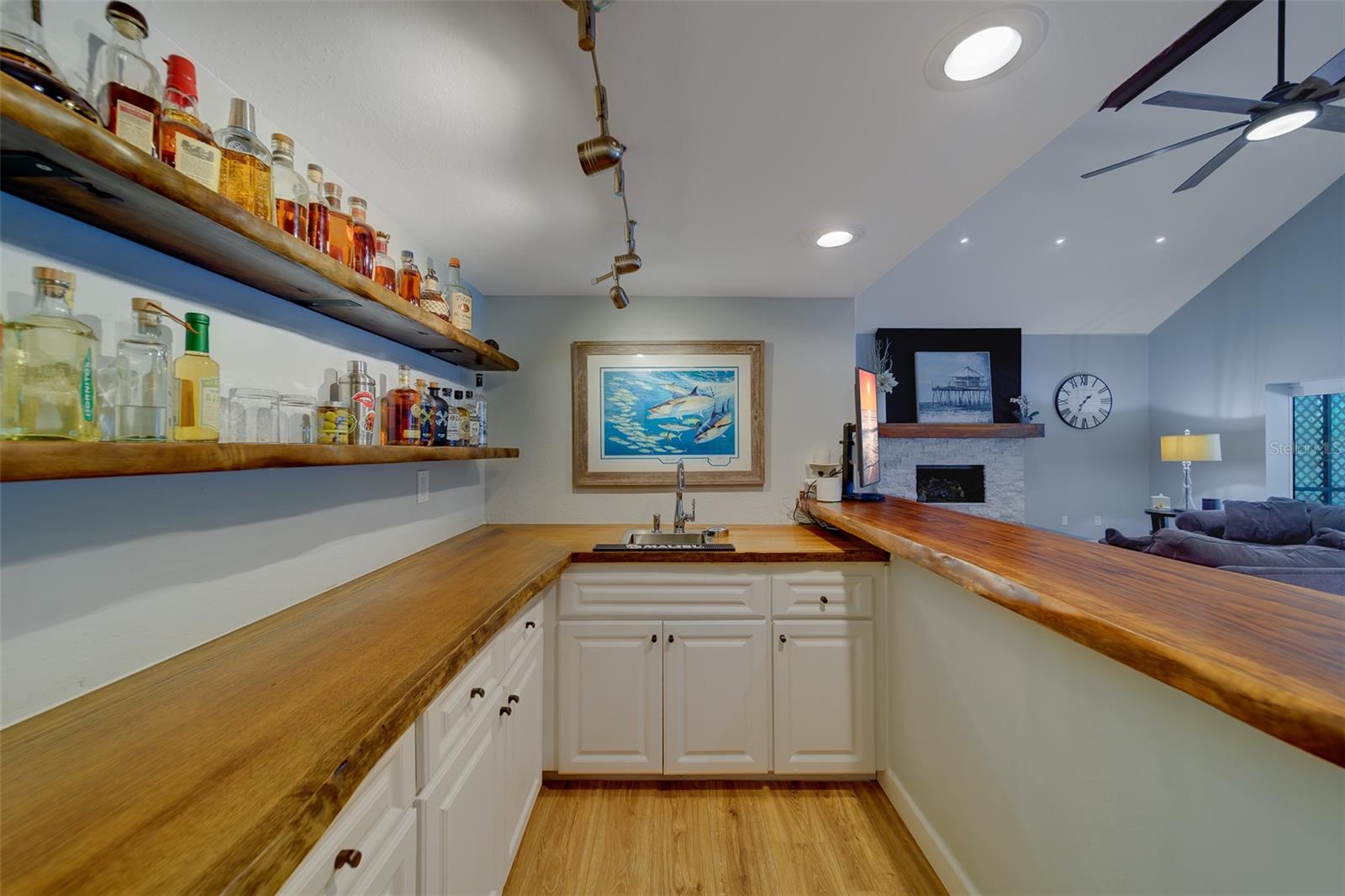 BARRINGTON OAKS WEST - Residential