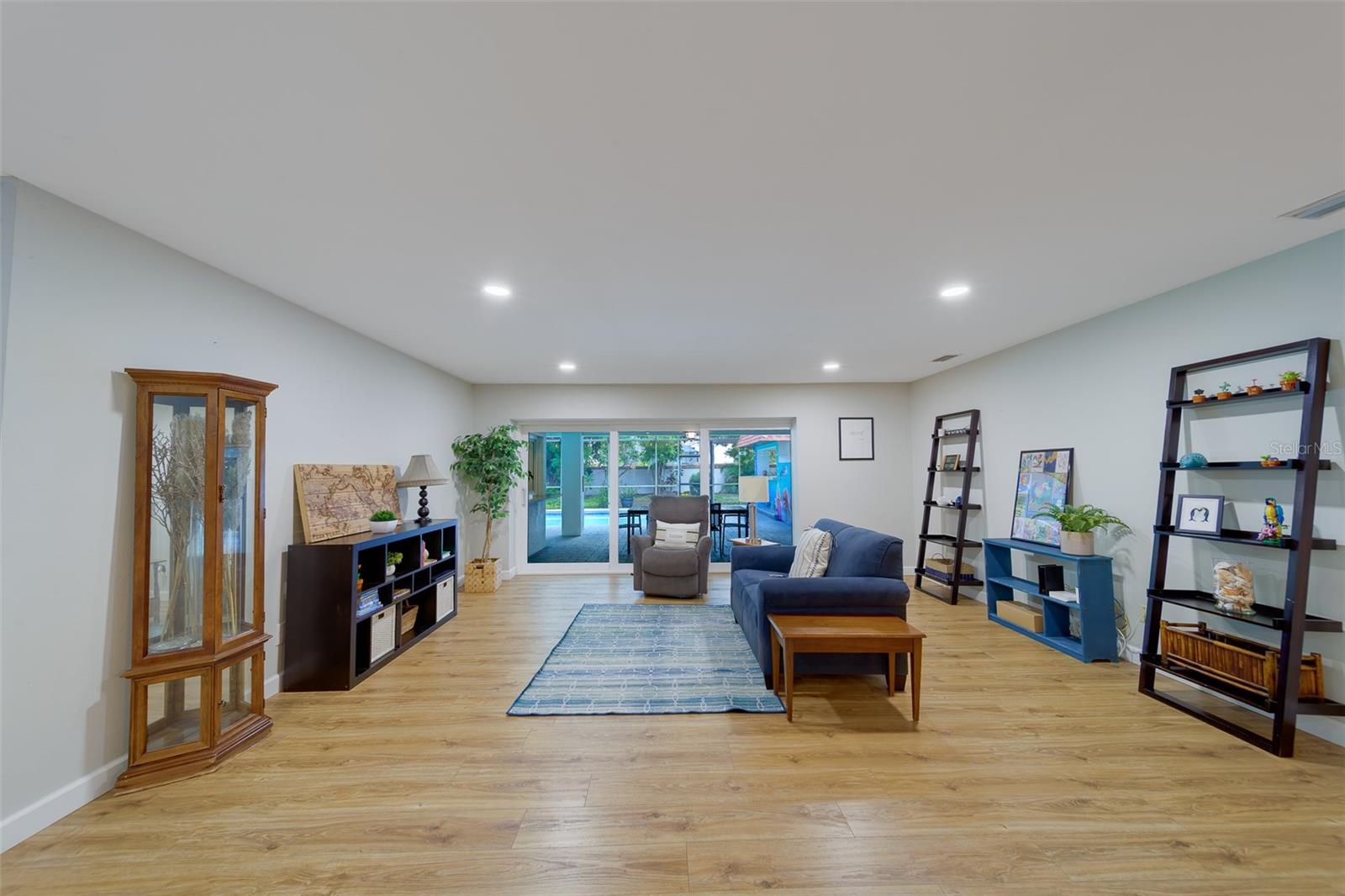 BARRINGTON OAKS WEST - Residential