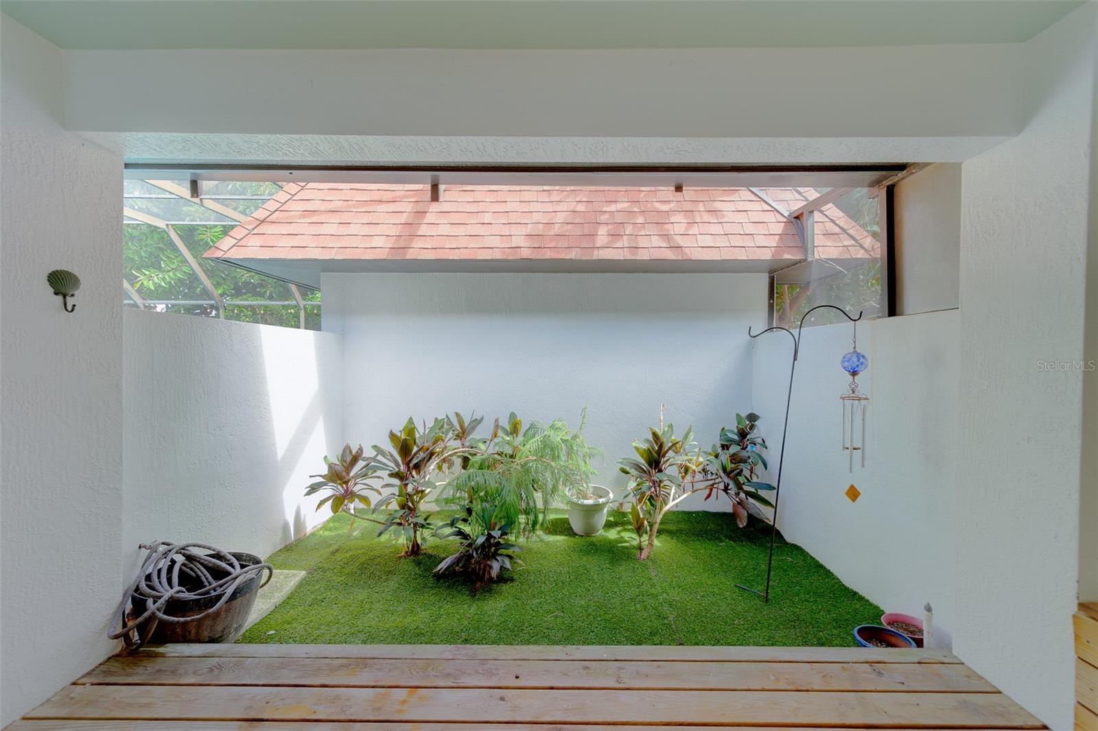 BARRINGTON OAKS WEST - Residential
