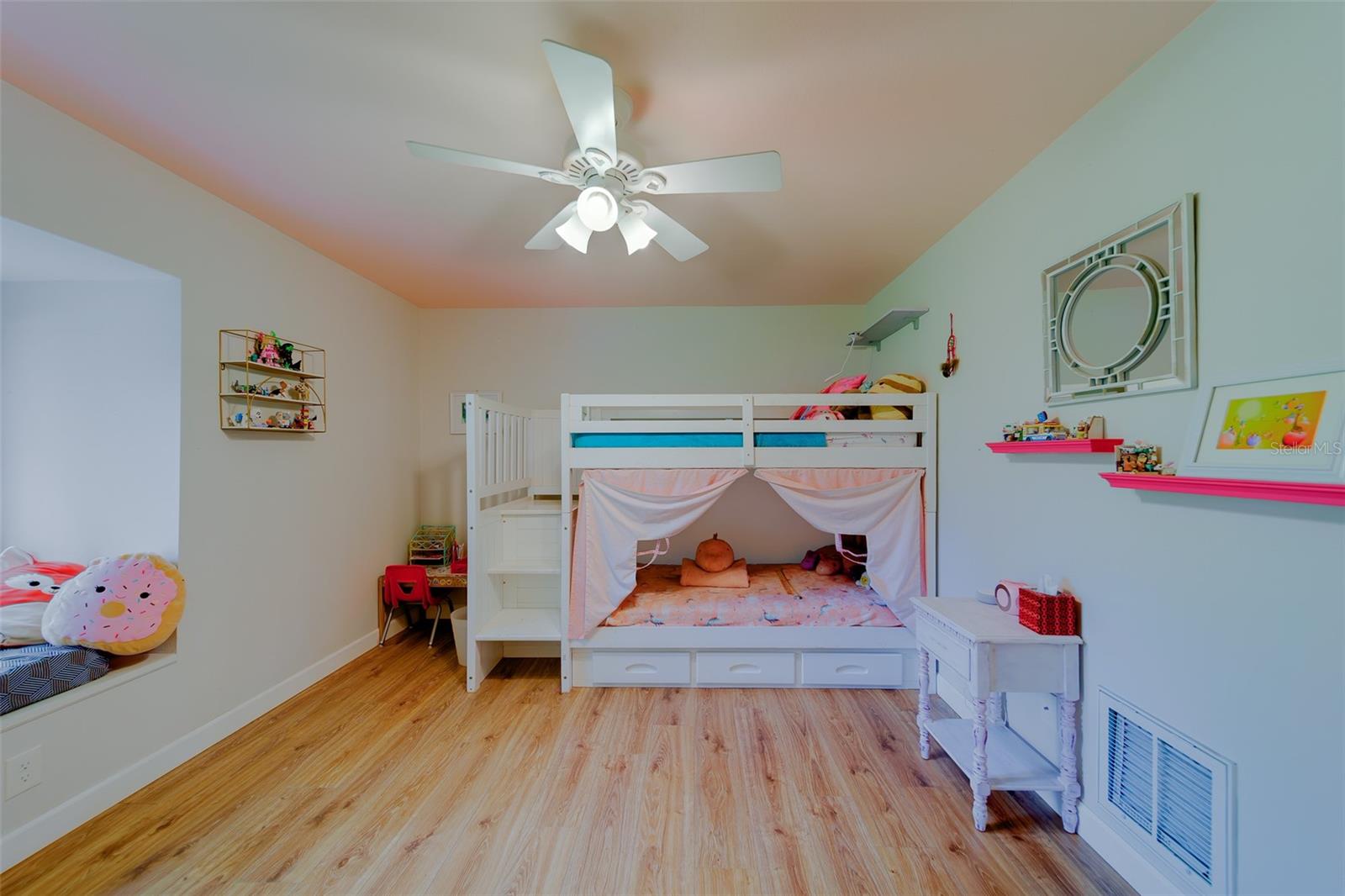 BARRINGTON OAKS WEST - Residential
