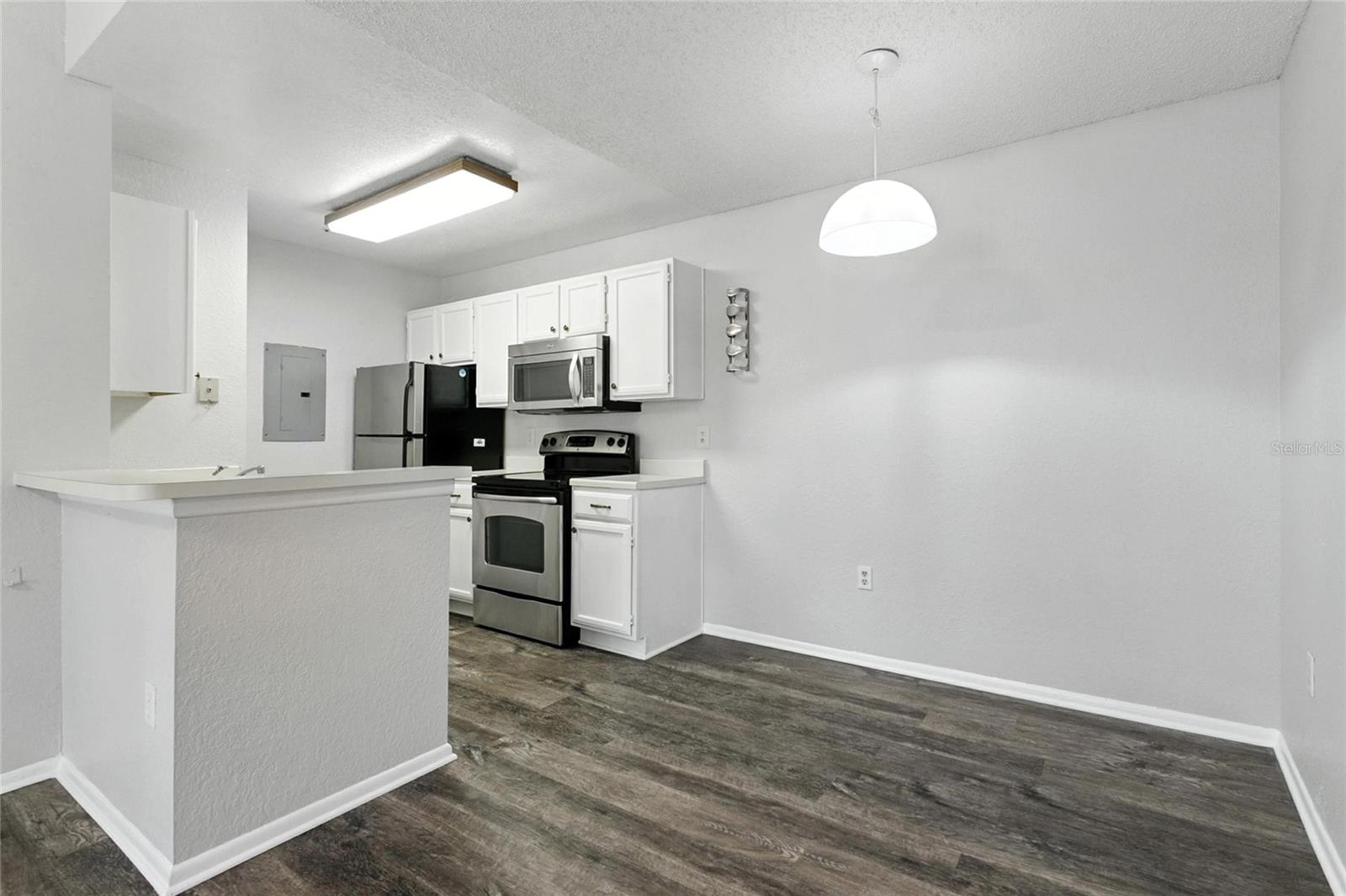 IMAGES CONDO - Residential Lease