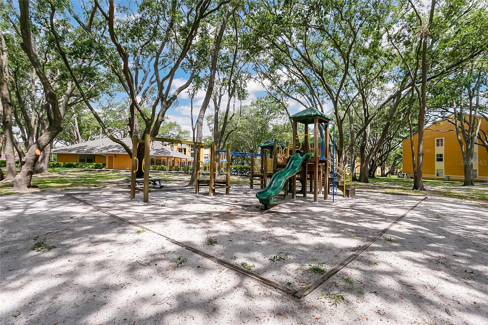 IMAGES CONDO - Residential Lease