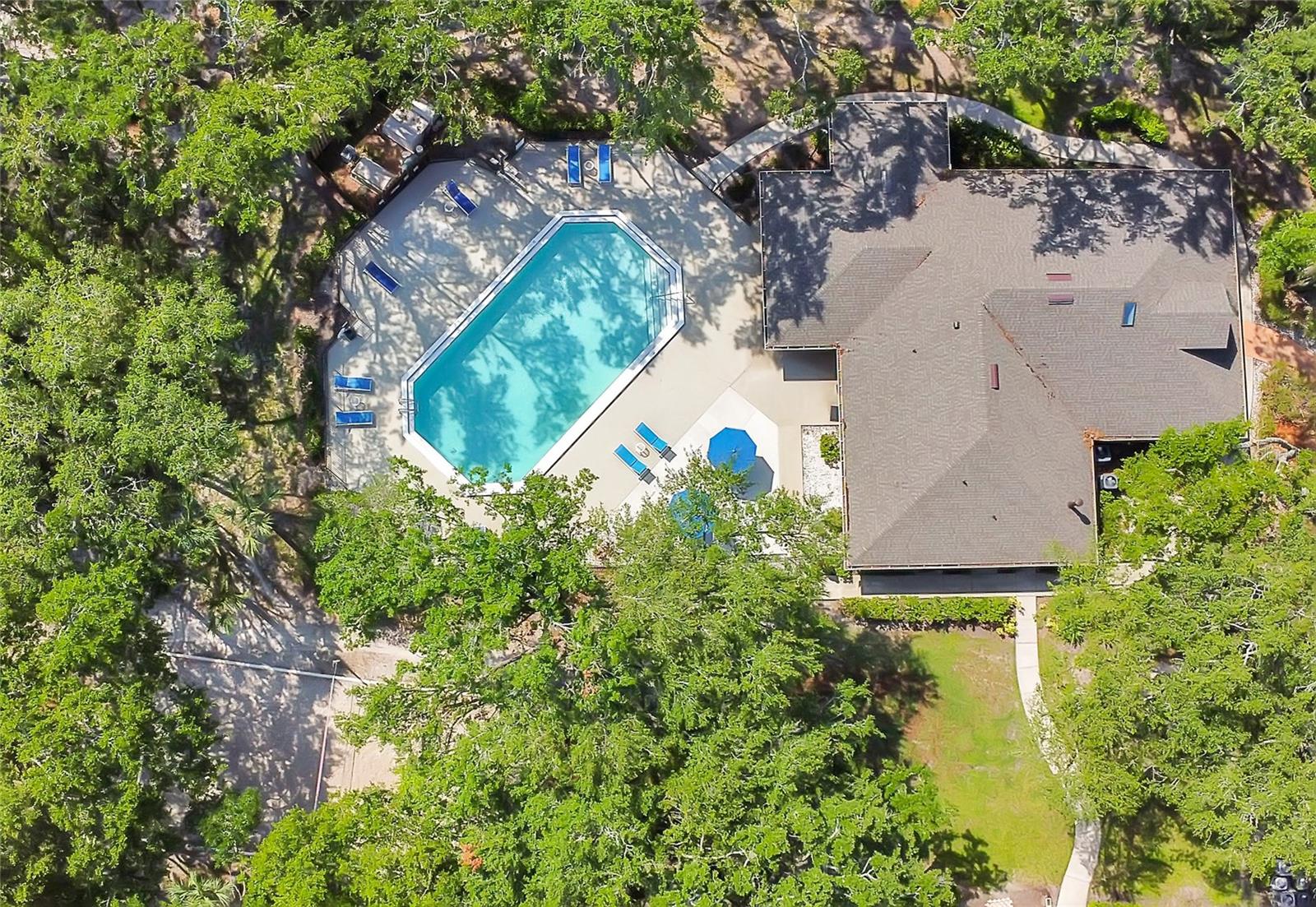 IMAGES CONDO - Residential Lease