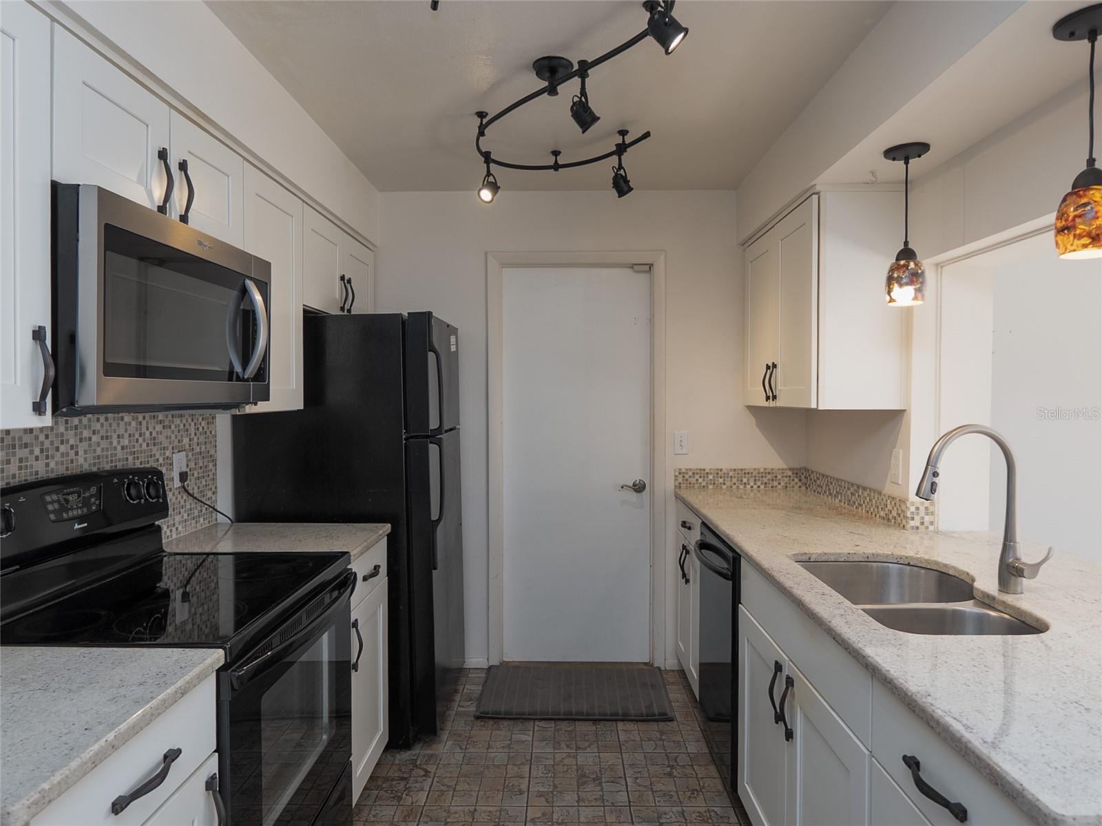 RIDGEWOOD ESTATES 14TH ADD - Residential