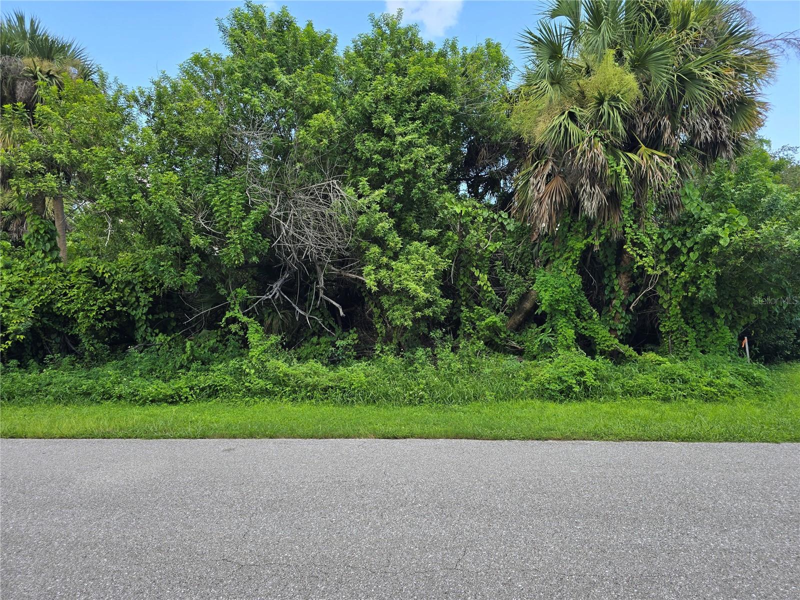 PORT CHARLOTTE SEC 037 - Land