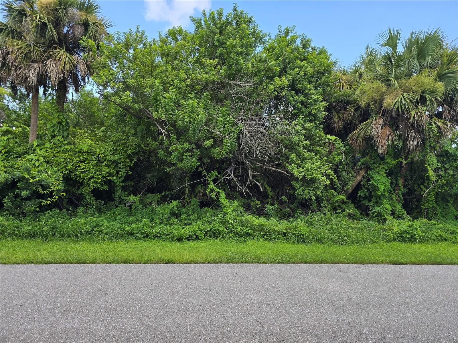 PORT CHARLOTTE SEC 037 - Land
