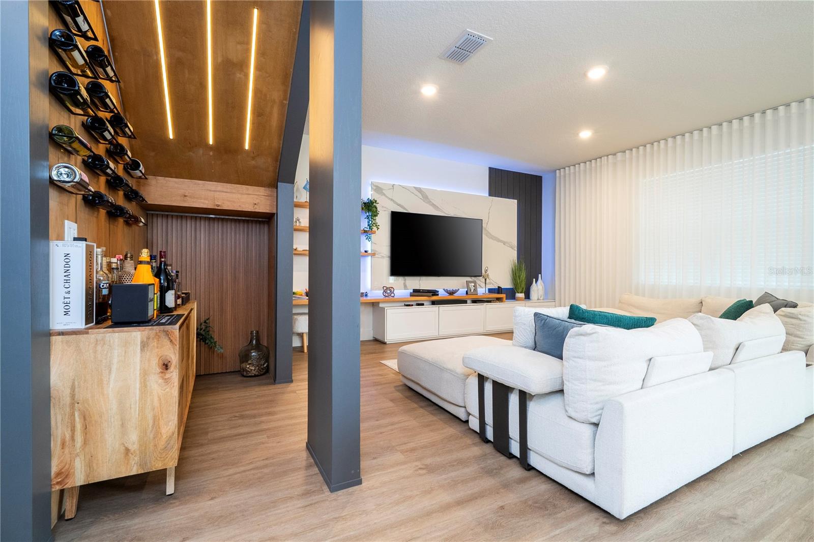 2813 SANCTUARY DRIVE