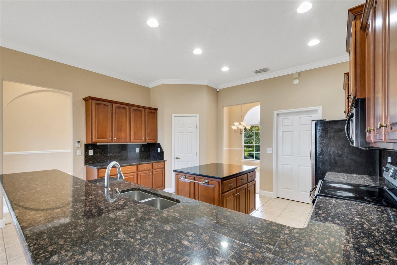 HARTFORD ESTATES - Residential Lease