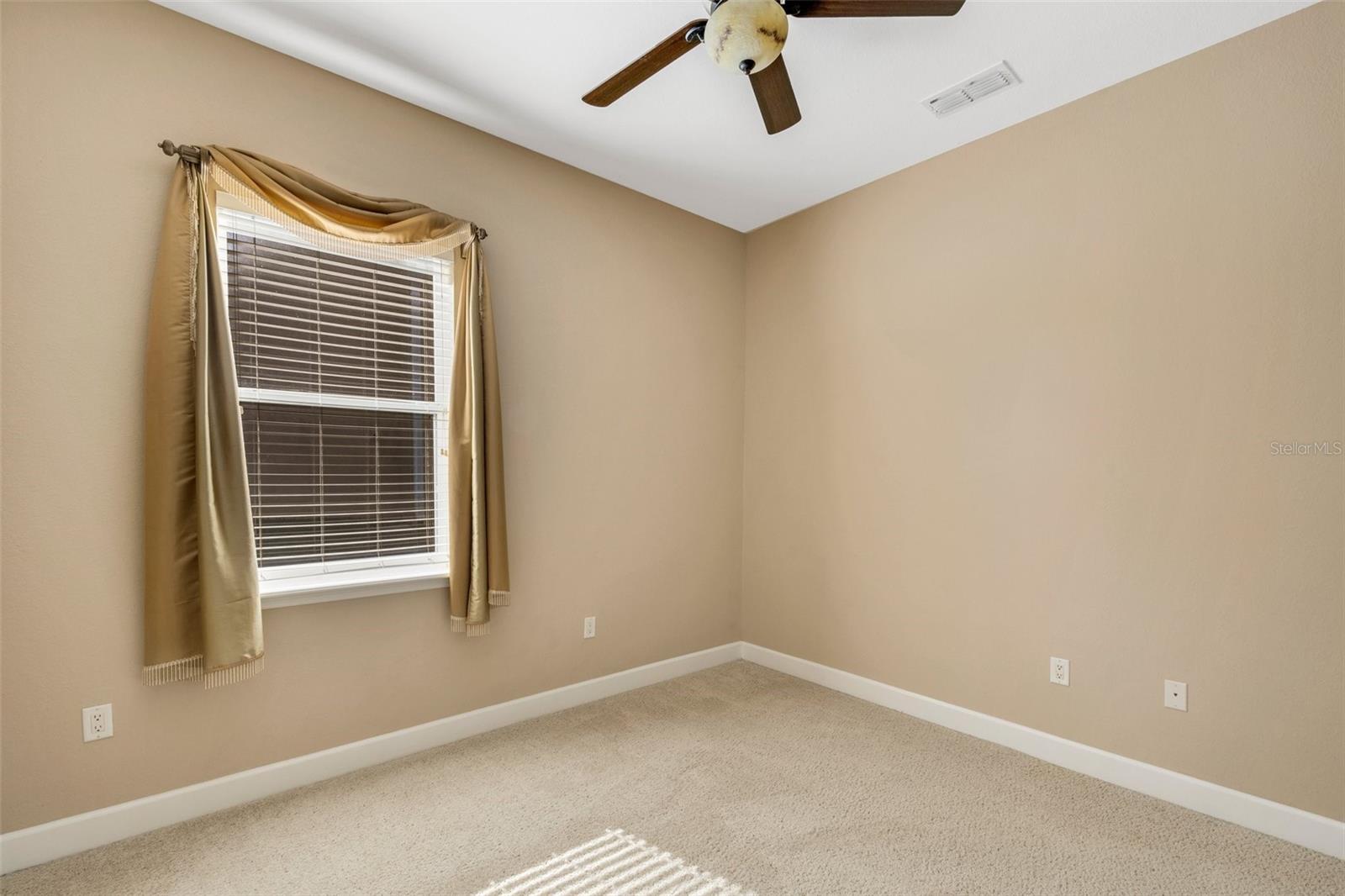 HARTFORD ESTATES - Residential Lease