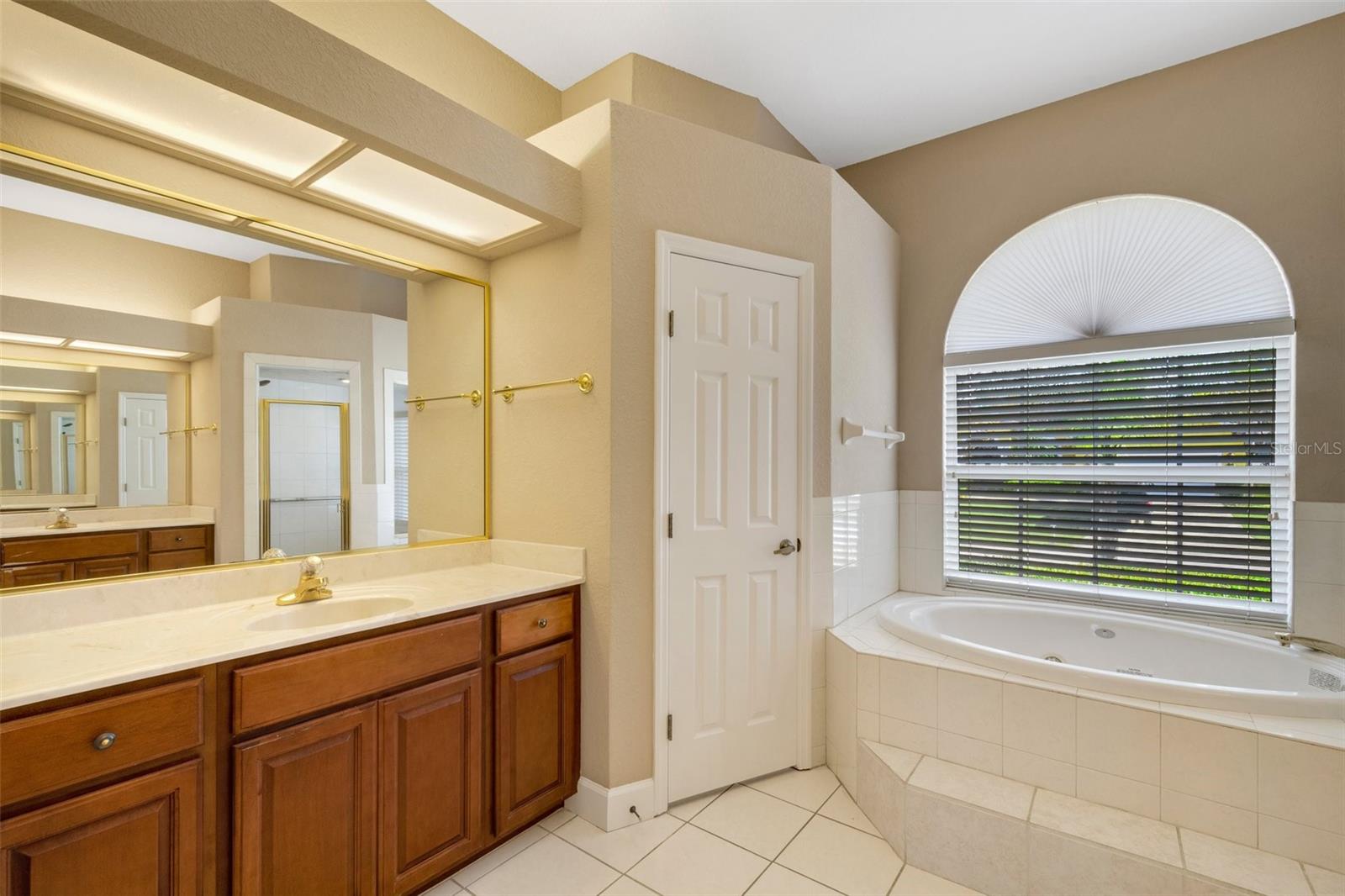 HARTFORD ESTATES - Residential Lease