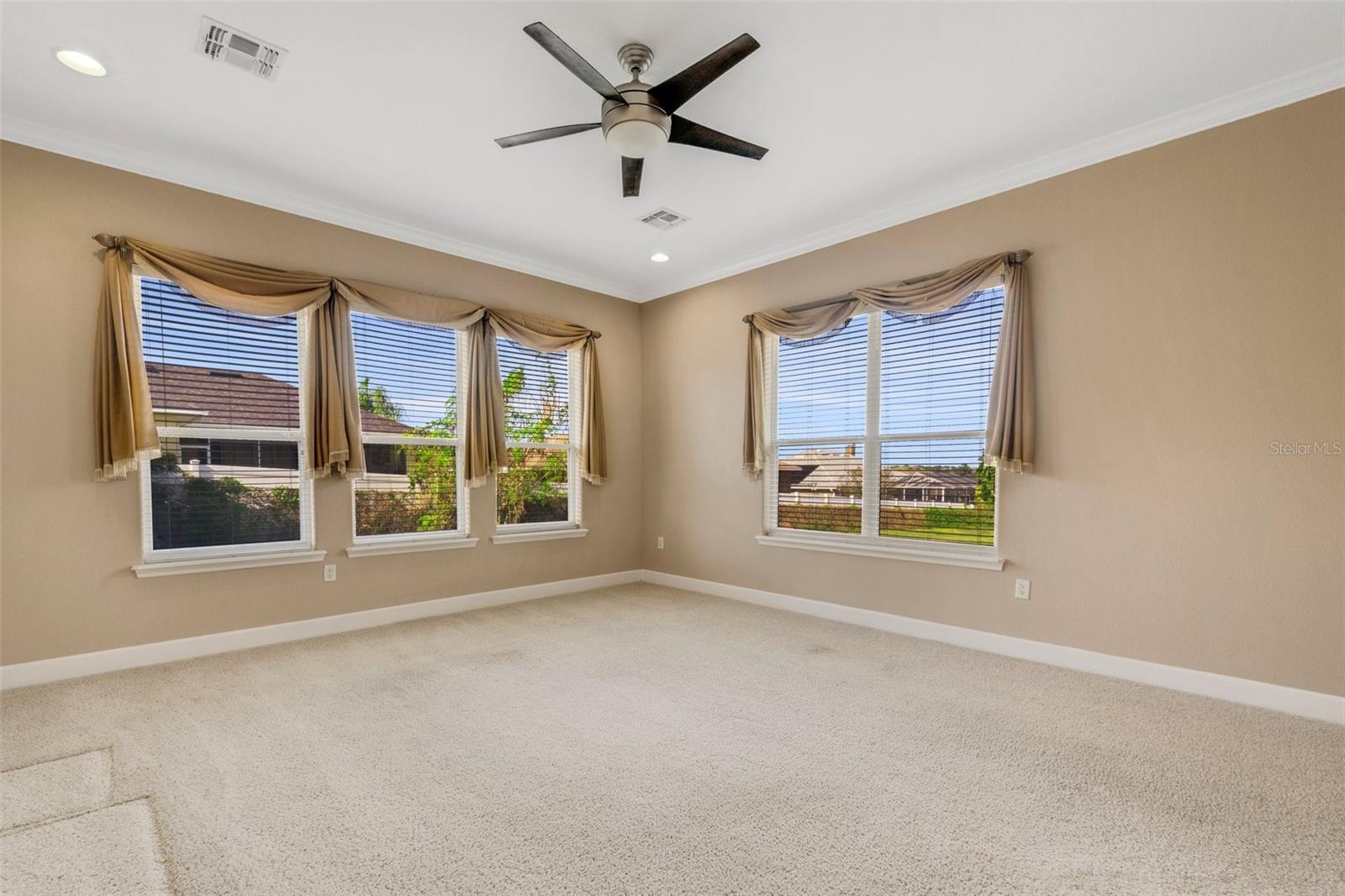 HARTFORD ESTATES - Residential Lease