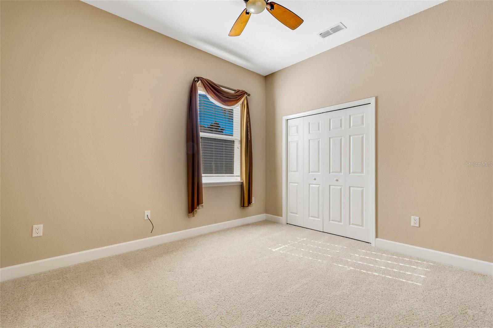 HARTFORD ESTATES - Residential Lease