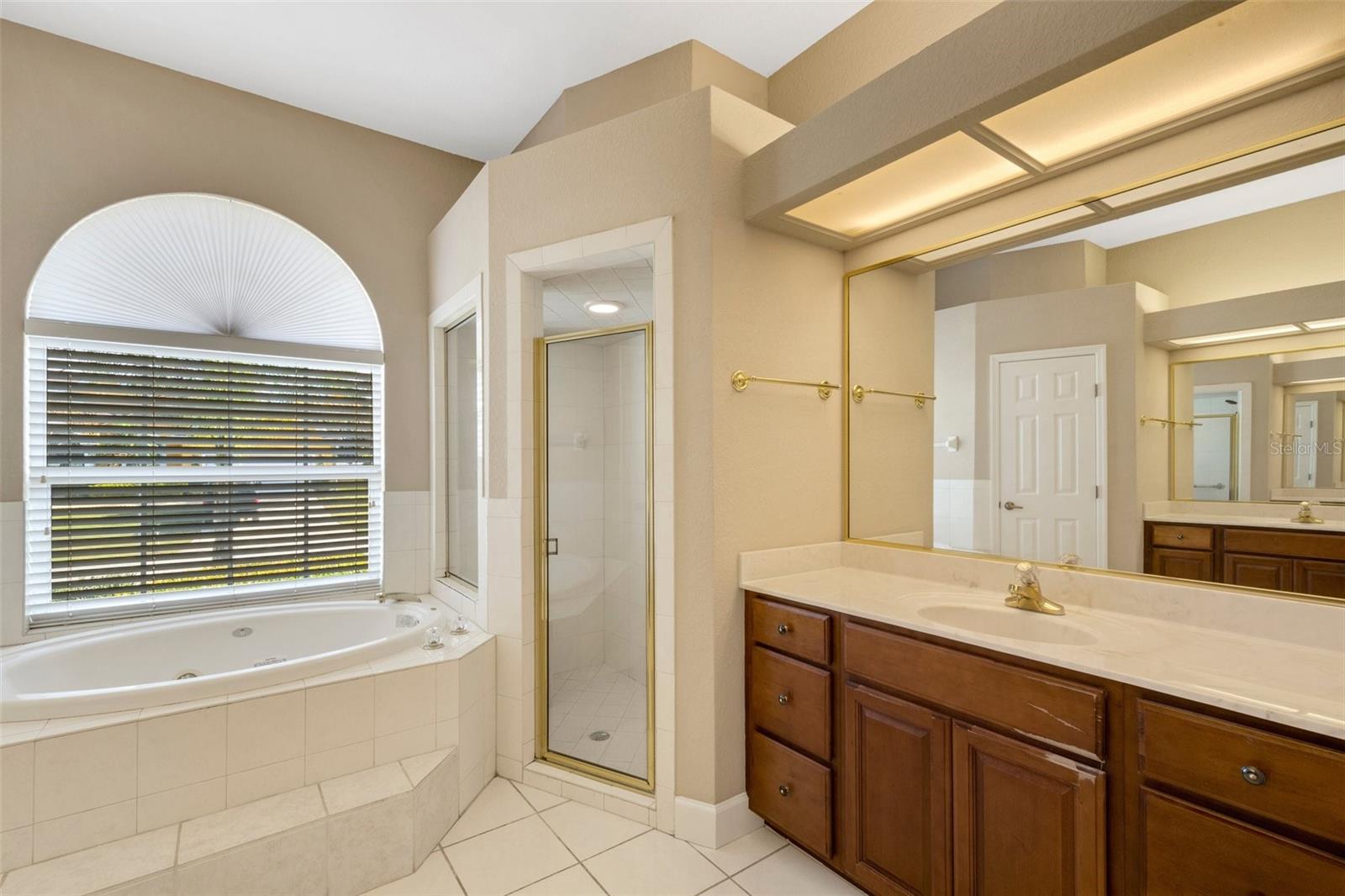 HARTFORD ESTATES - Residential Lease