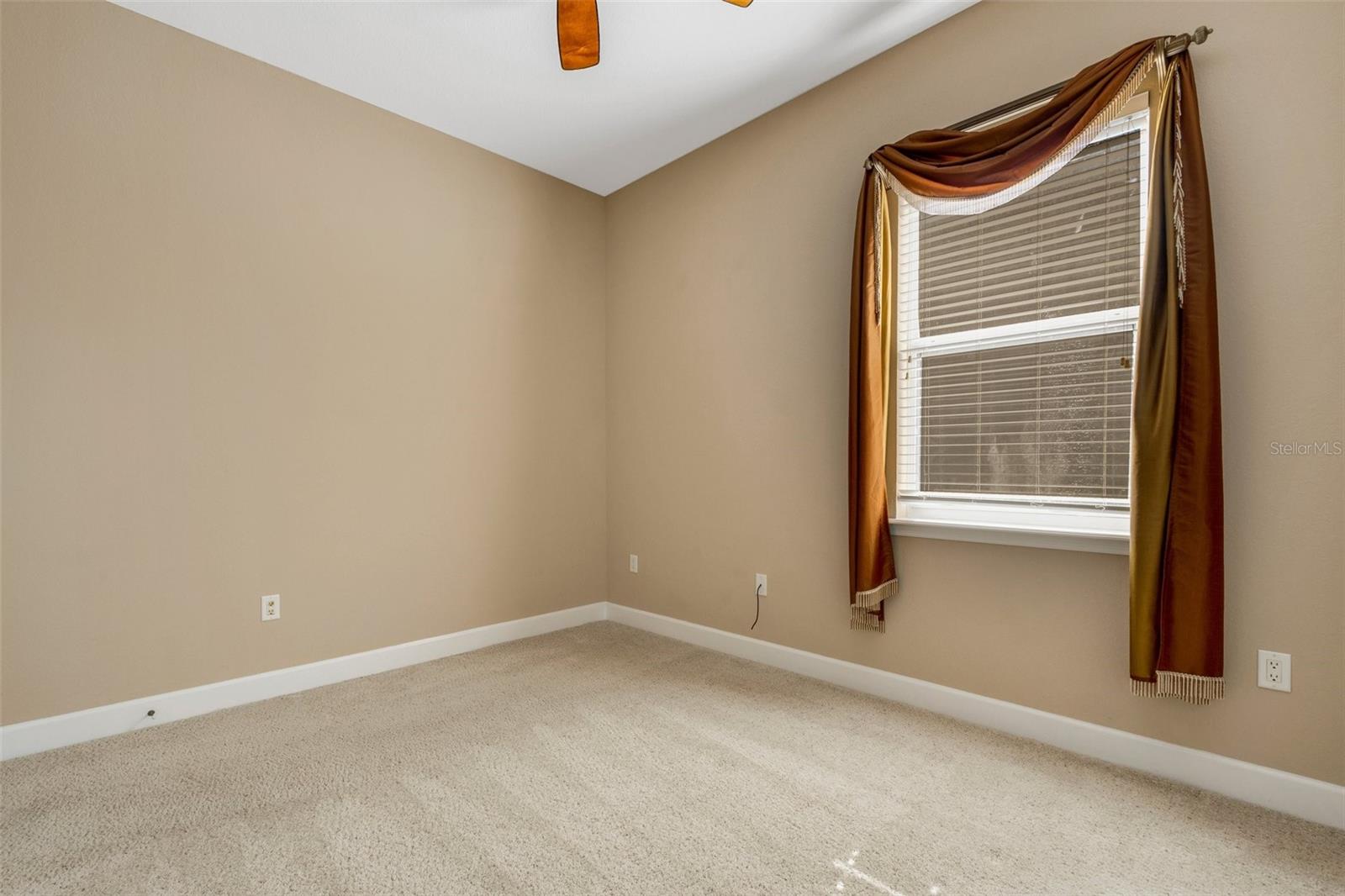 HARTFORD ESTATES - Residential Lease