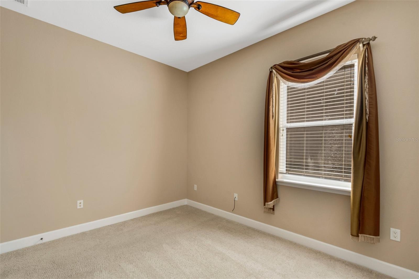 HARTFORD ESTATES - Residential Lease