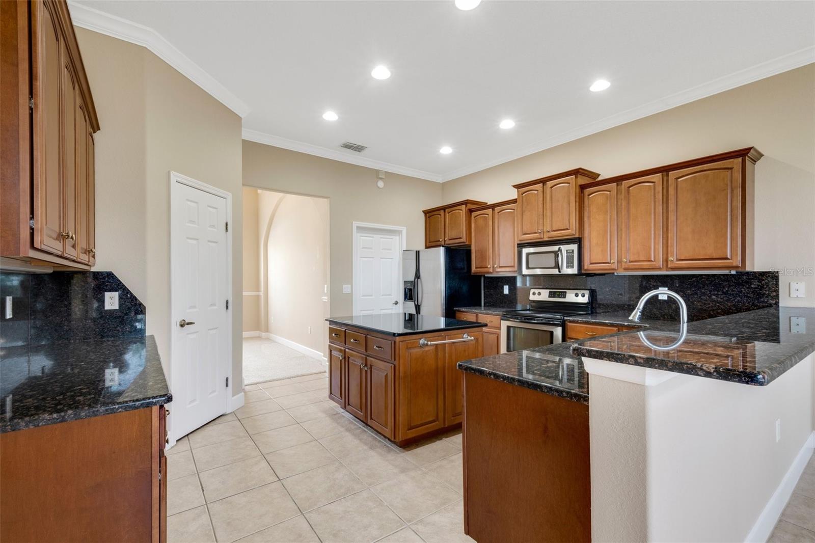 HARTFORD ESTATES - Residential Lease