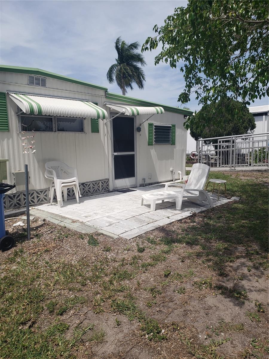 BRADENTON TROPICAL PALMS CO-OP - Residential