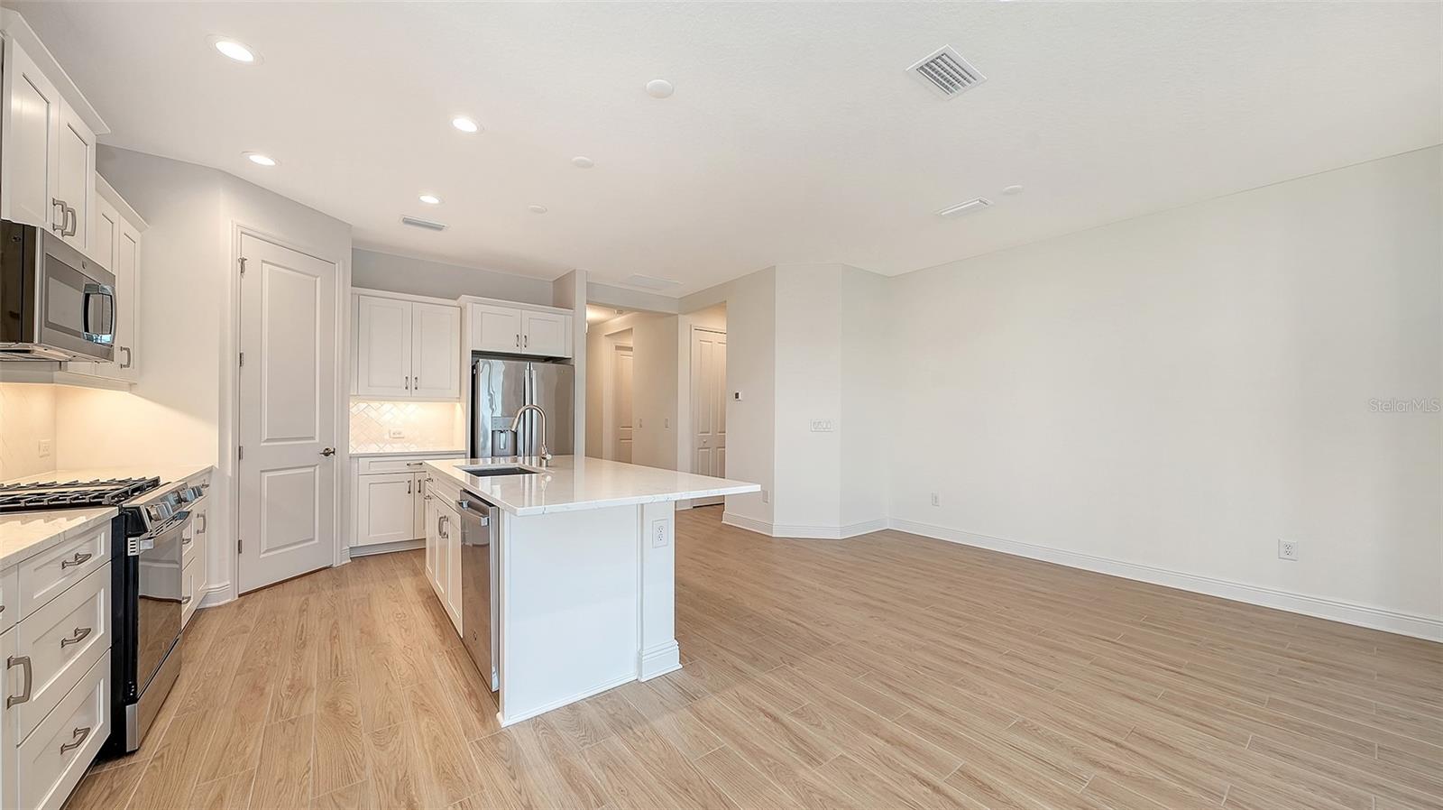 PALM GROVE AT LAKEWOOD RANCH - Residential