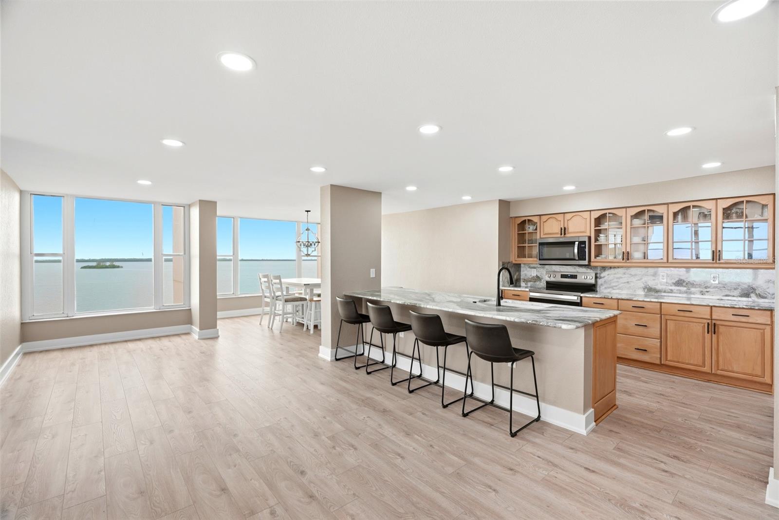 634 EDGEWATER DRIVE 844