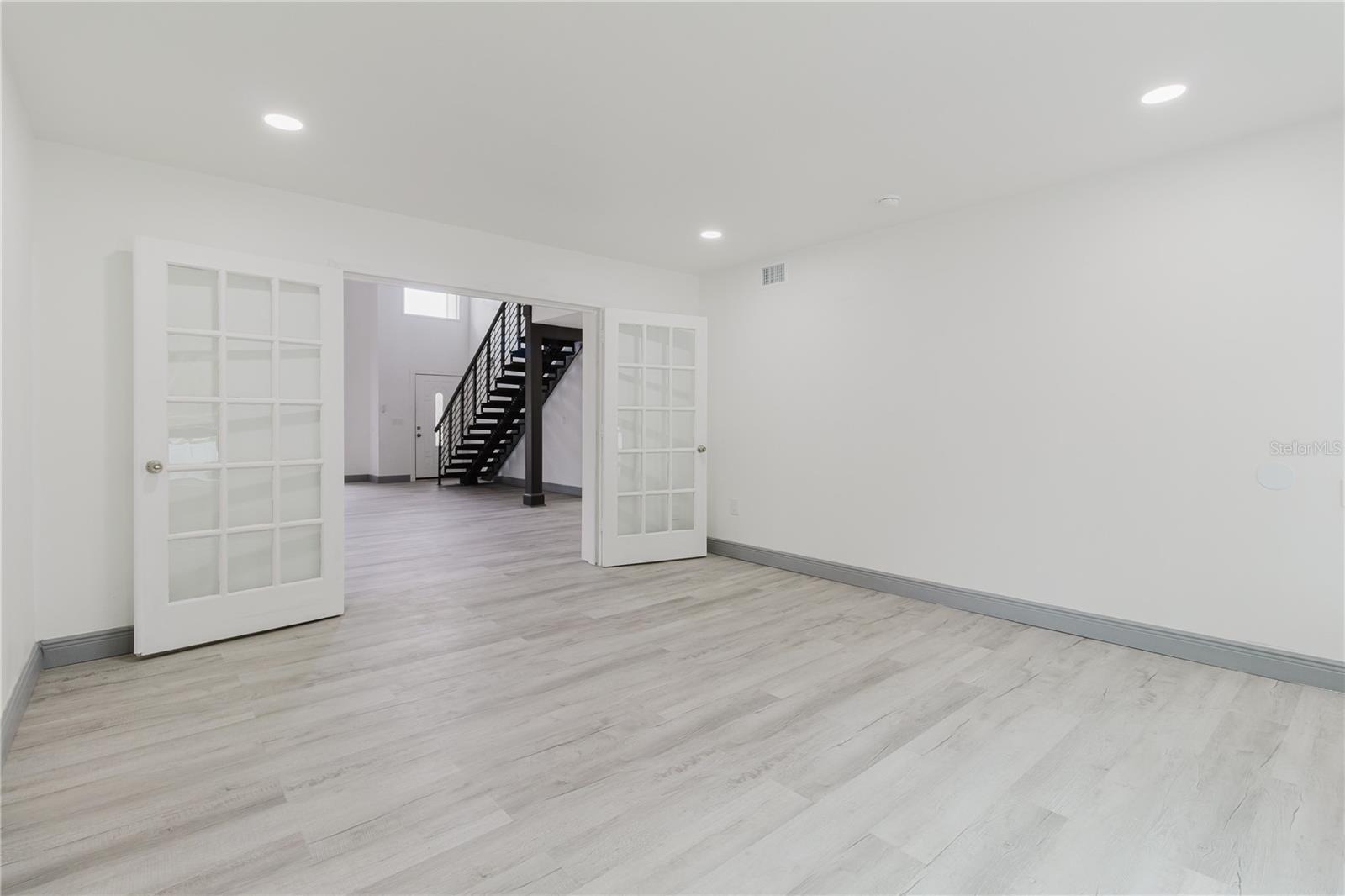 SUNSET PARK - Residential