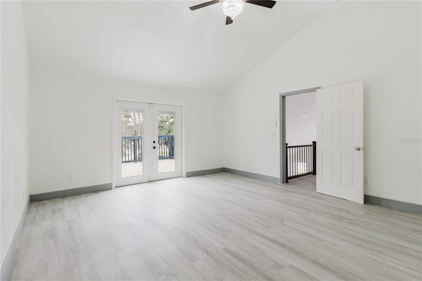 SUNSET PARK - Residential