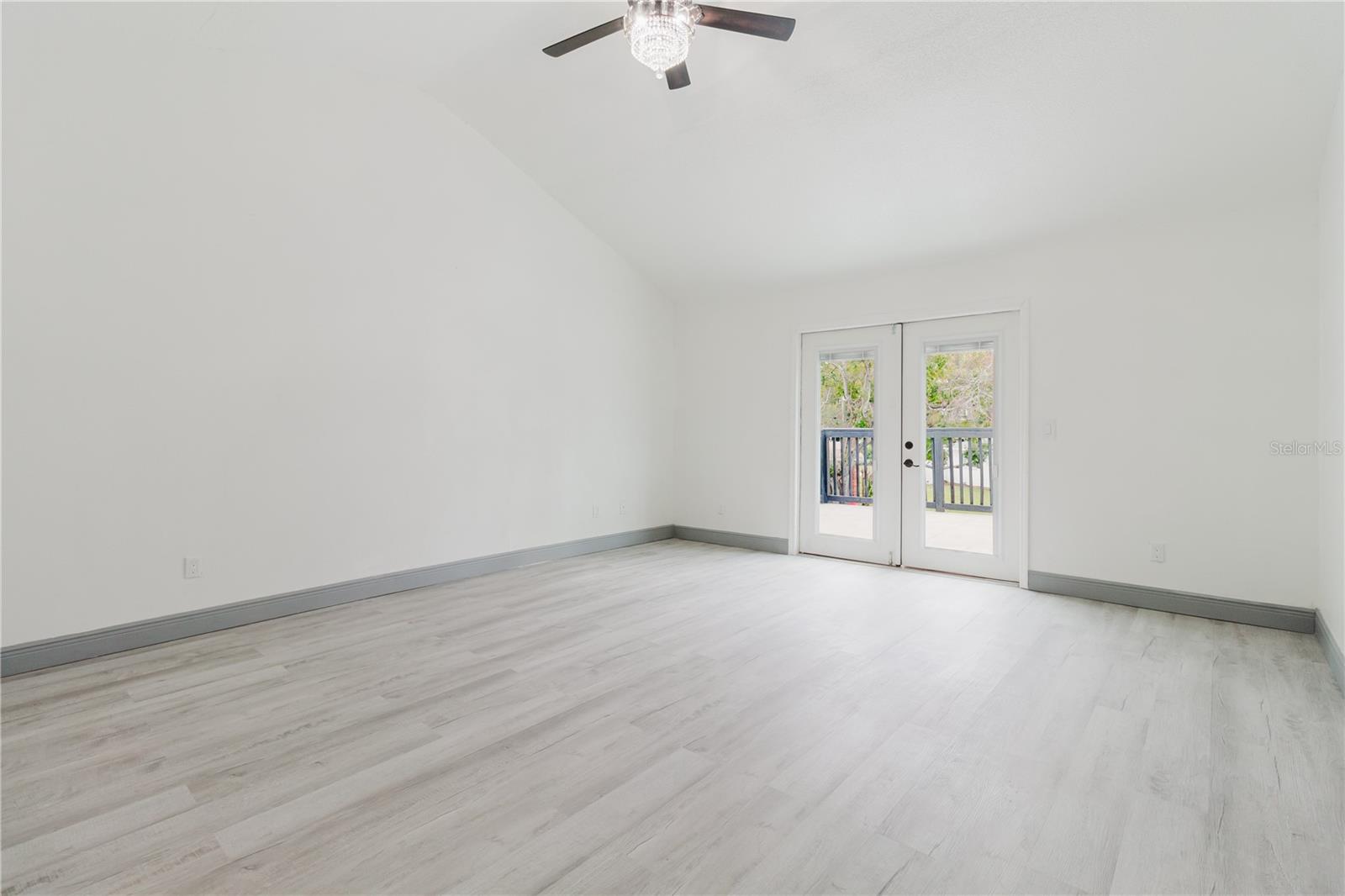 SUNSET PARK - Residential