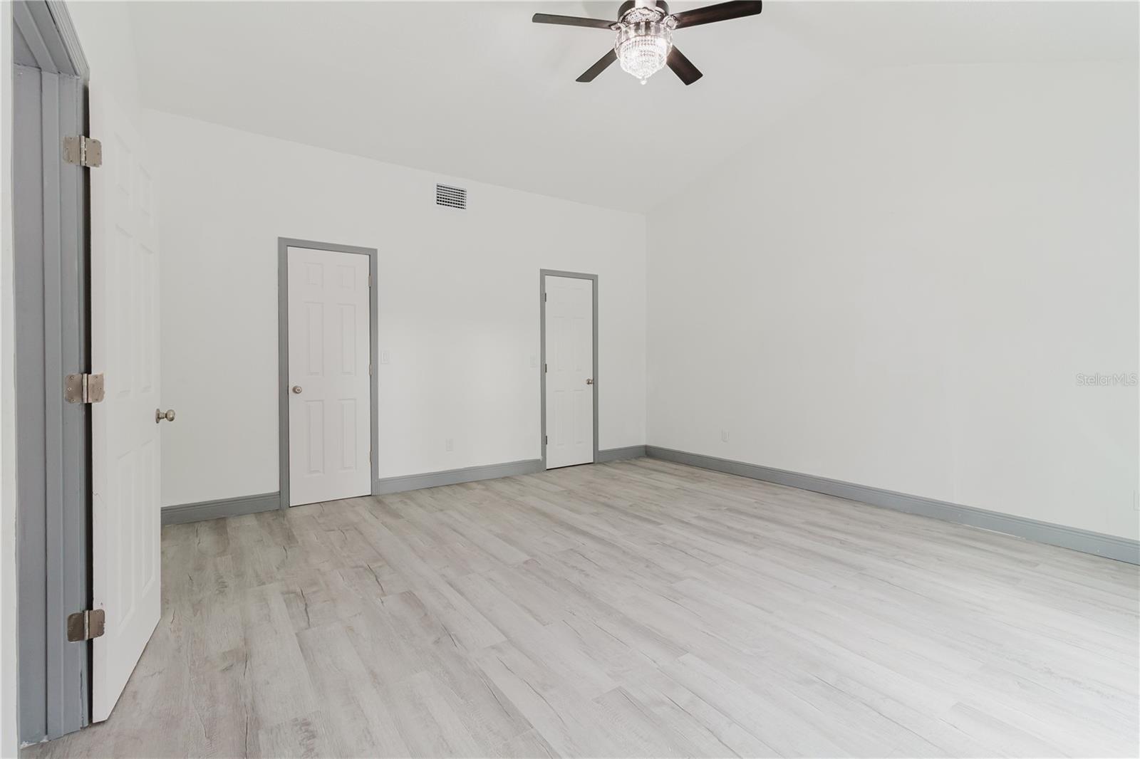 SUNSET PARK - Residential