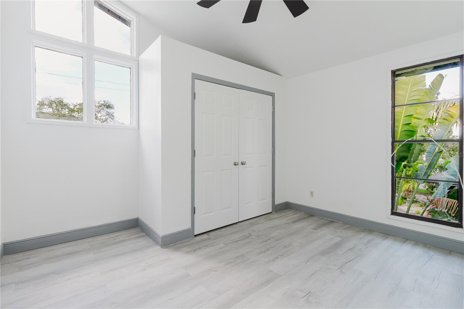 SUNSET PARK - Residential