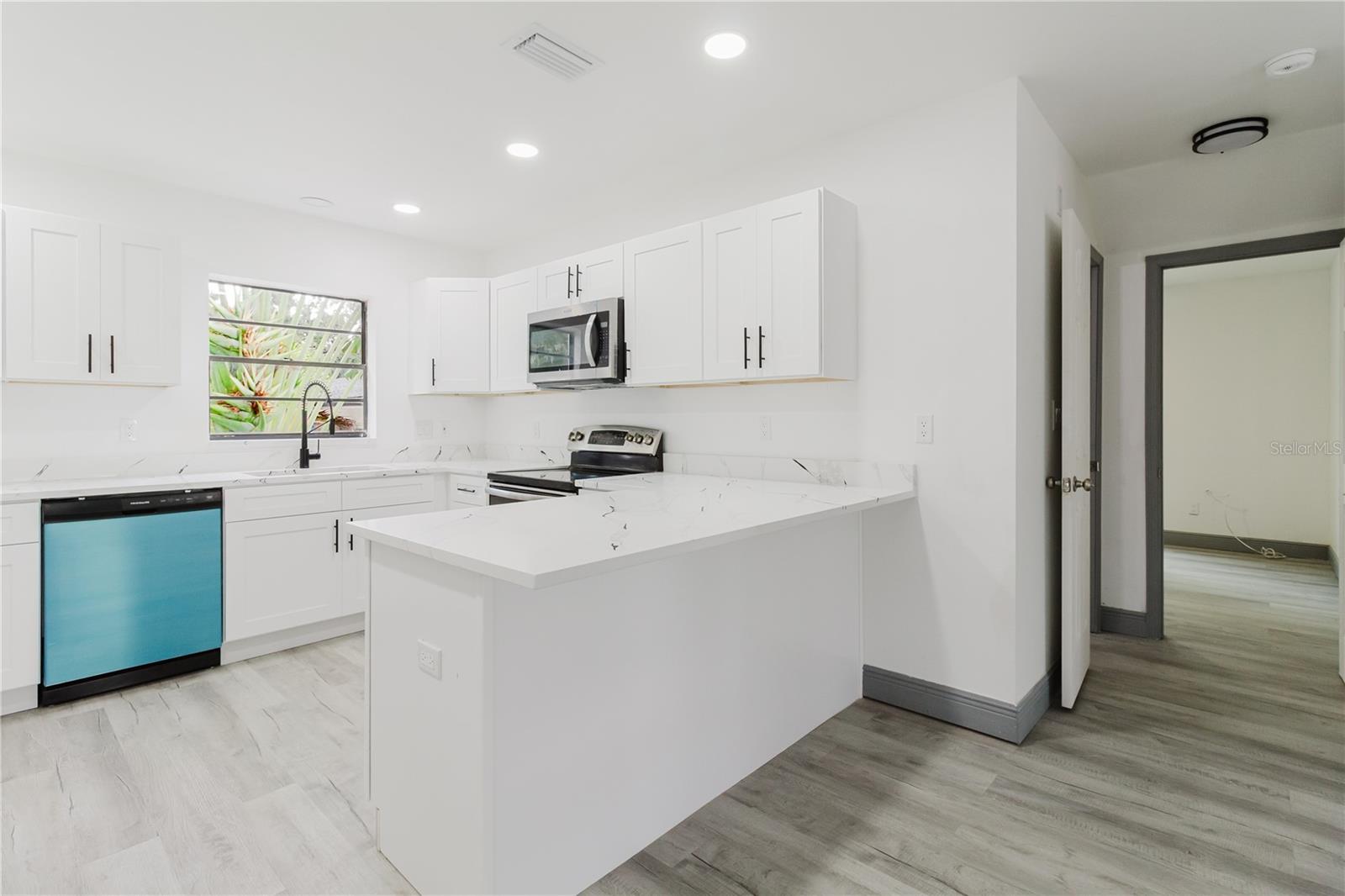 SUNSET PARK - Residential