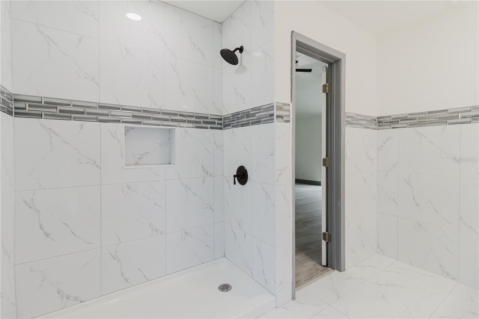 SUNSET PARK - Residential