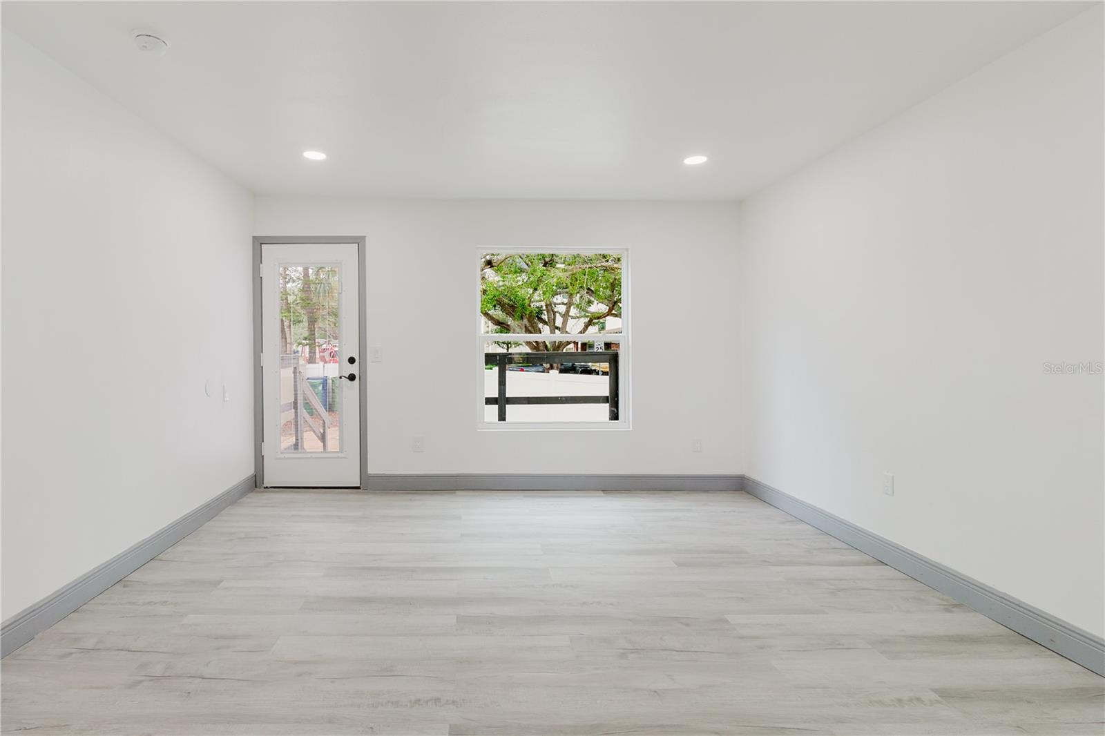 SUNSET PARK - Residential