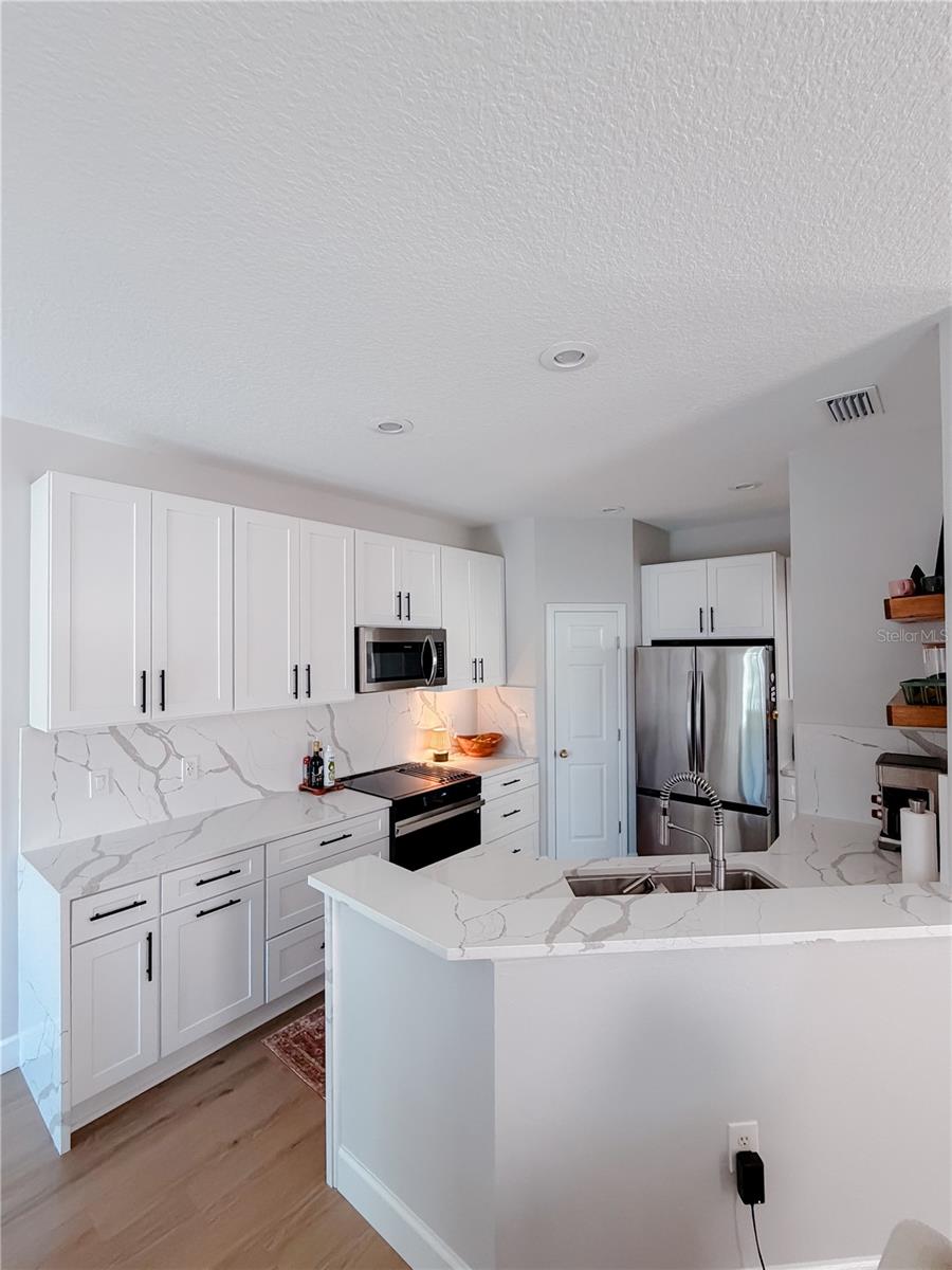 BAY BREEZE COVE - Residential