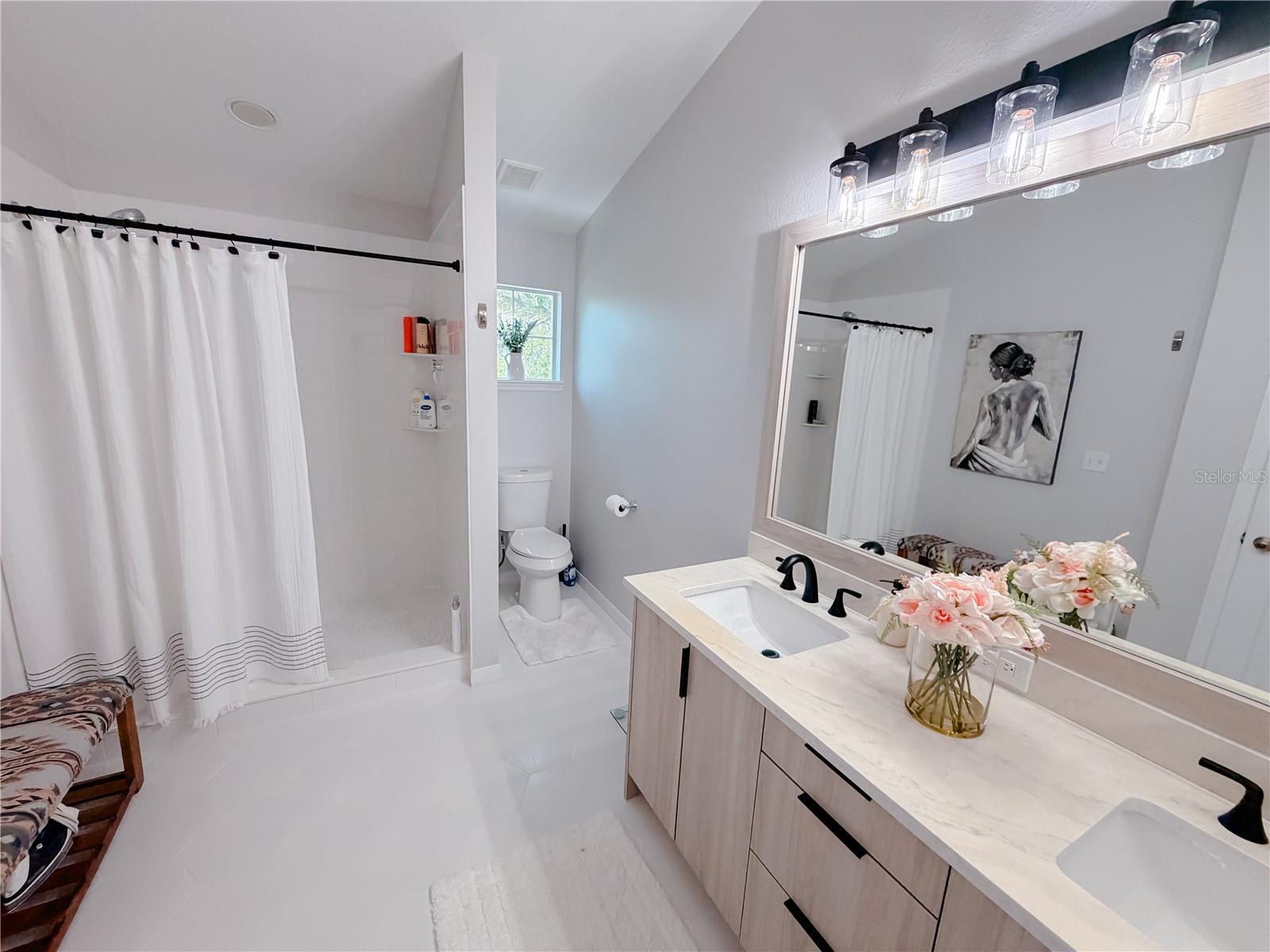 BAY BREEZE COVE - Residential