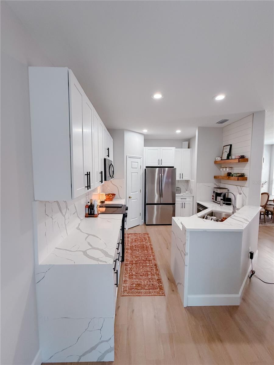 BAY BREEZE COVE - Residential