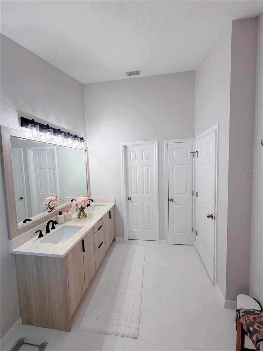 BAY BREEZE COVE - Residential