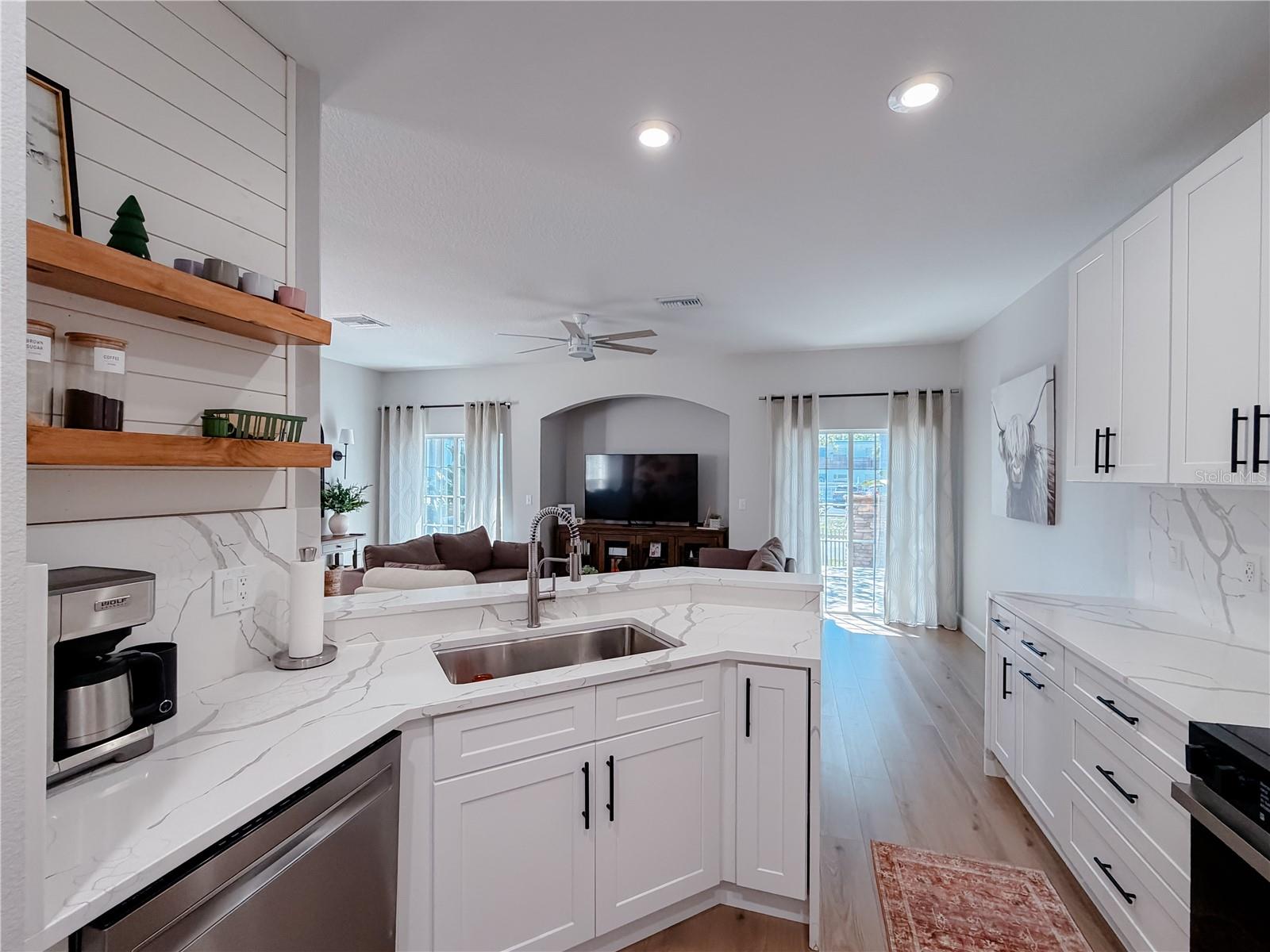 BAY BREEZE COVE - Residential