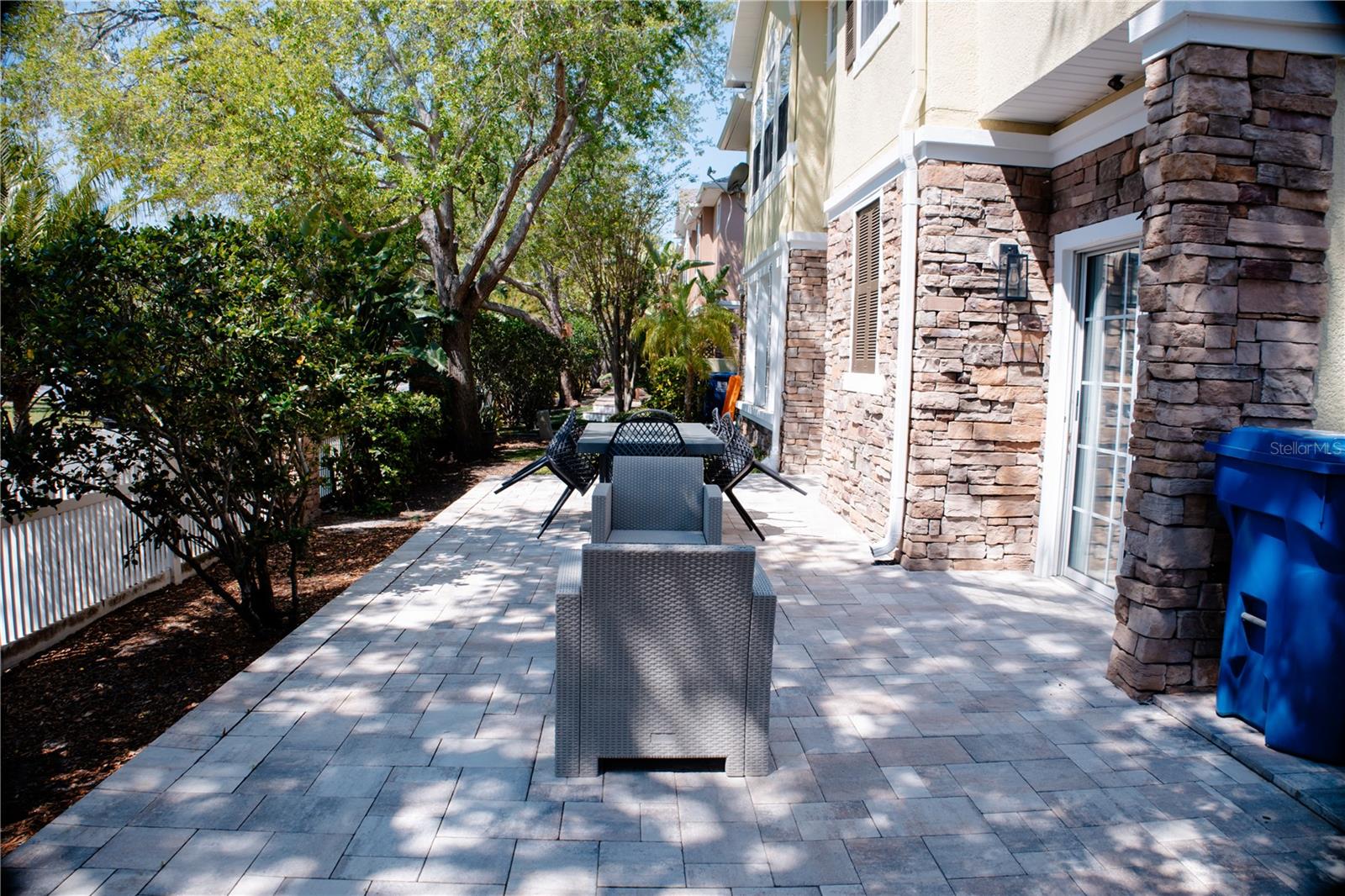 BAY BREEZE COVE - Residential