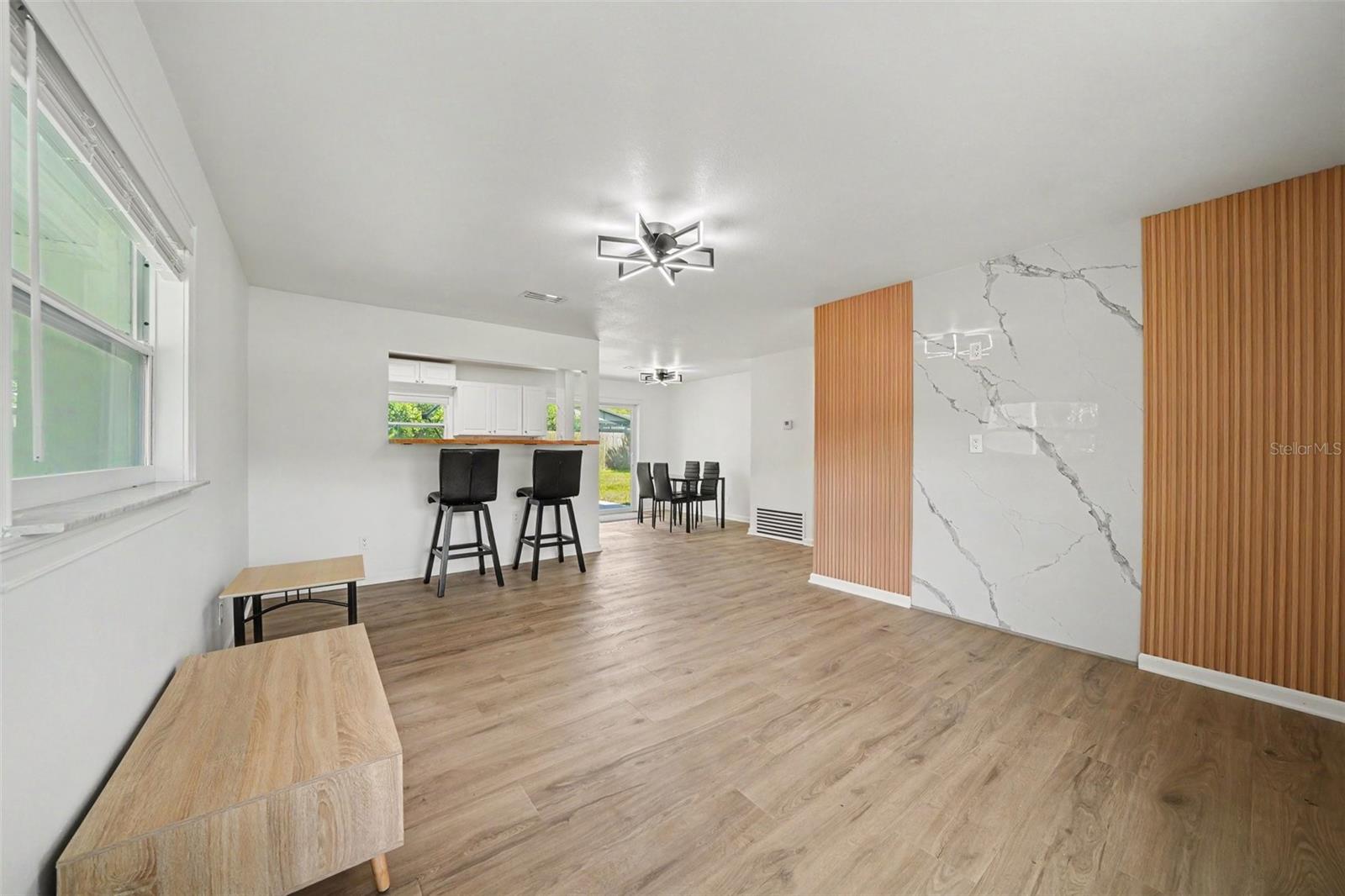 506 CAMBRIDGE CIRCLE