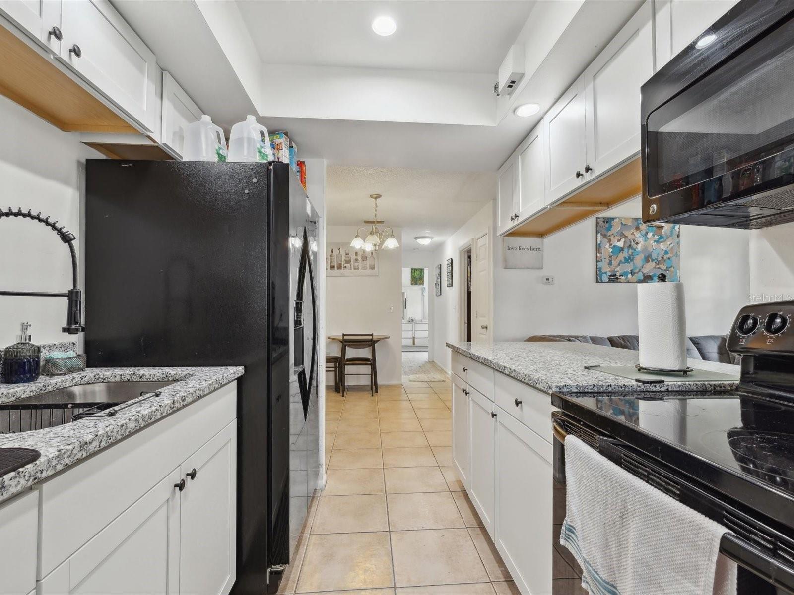 CRESTLINE - Residential Income