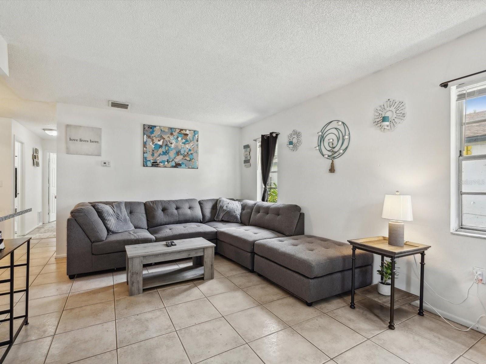 CRESTLINE - Residential Income