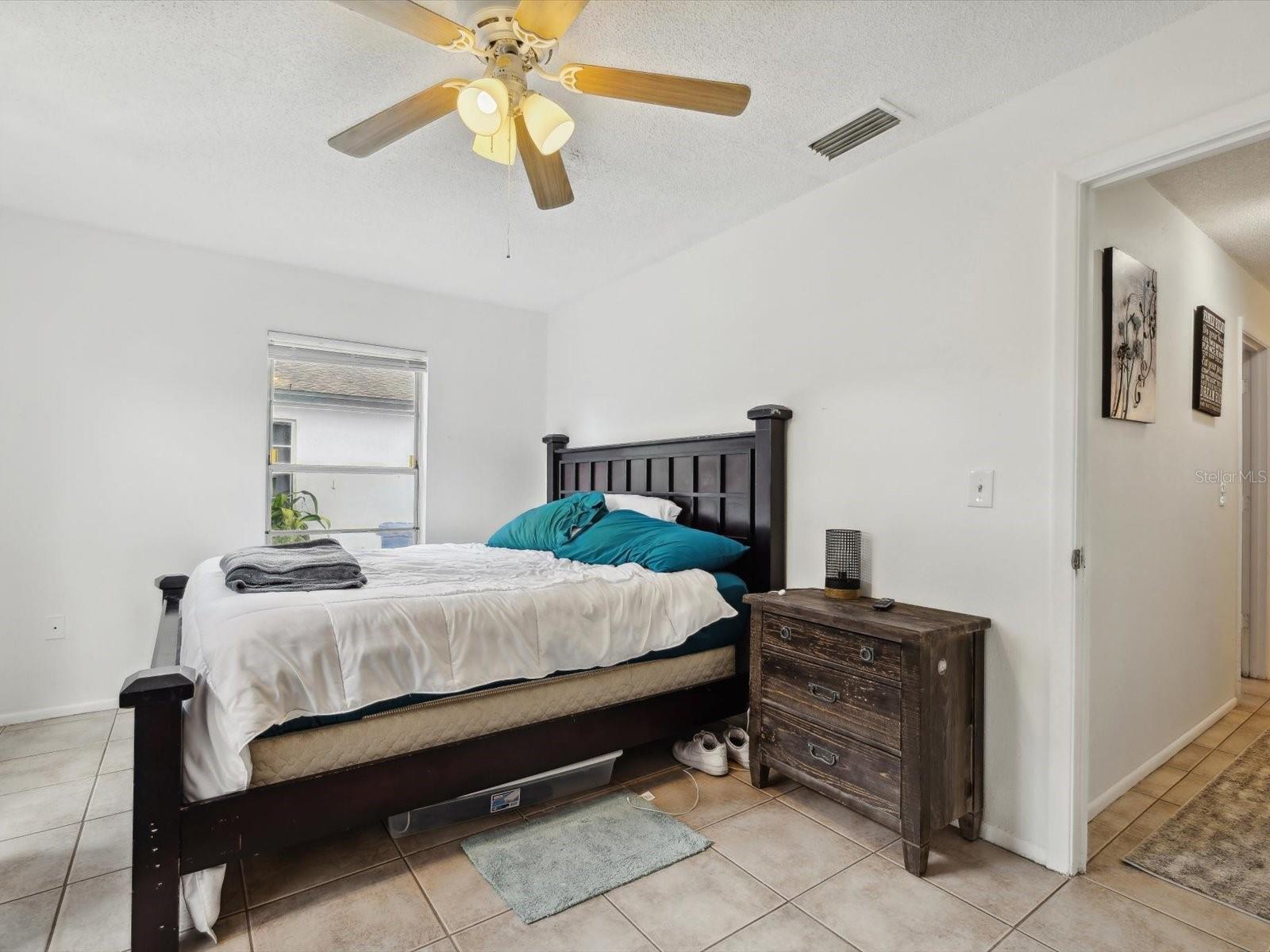 CRESTLINE - Residential Income