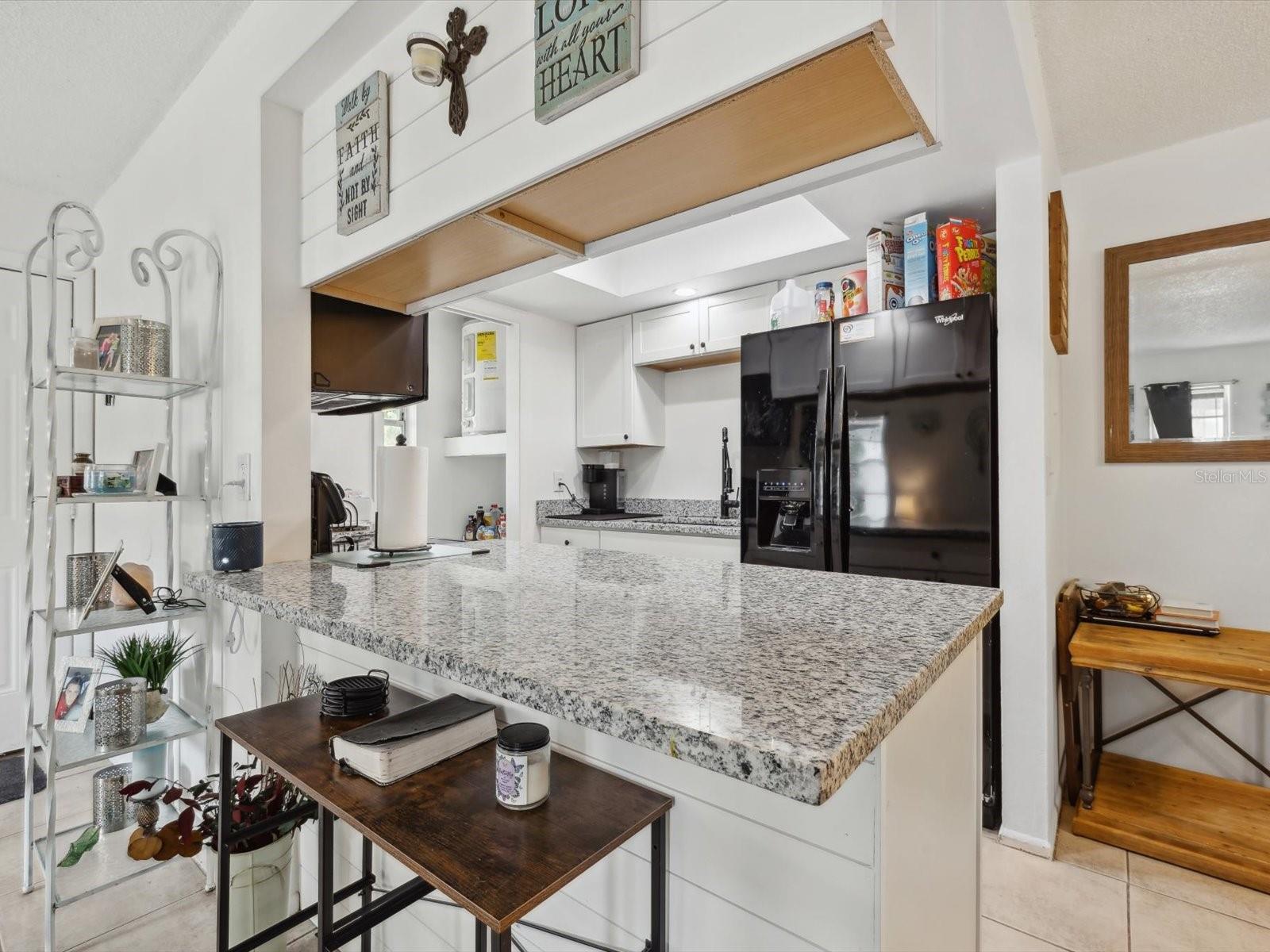 CRESTLINE - Residential Income