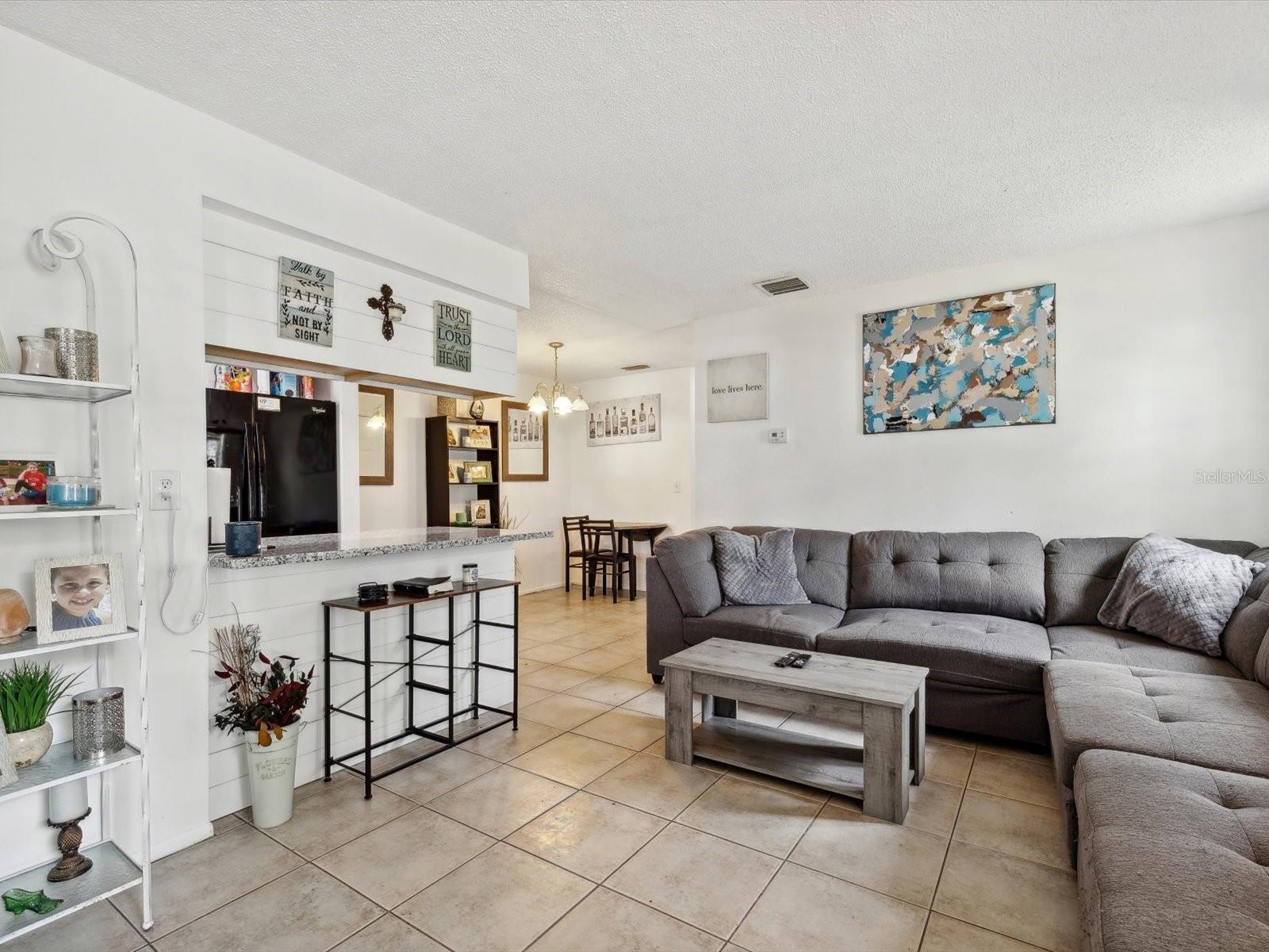 CRESTLINE - Residential Income