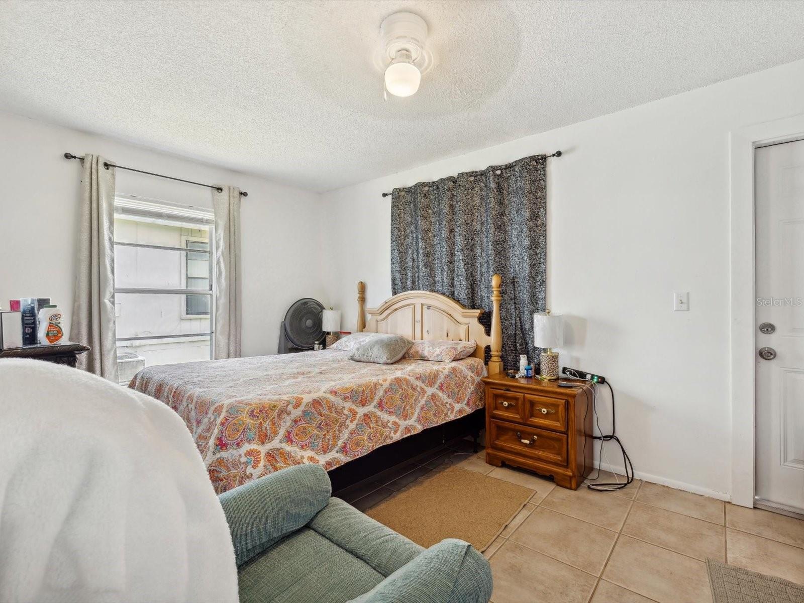 CRESTLINE - Residential Income