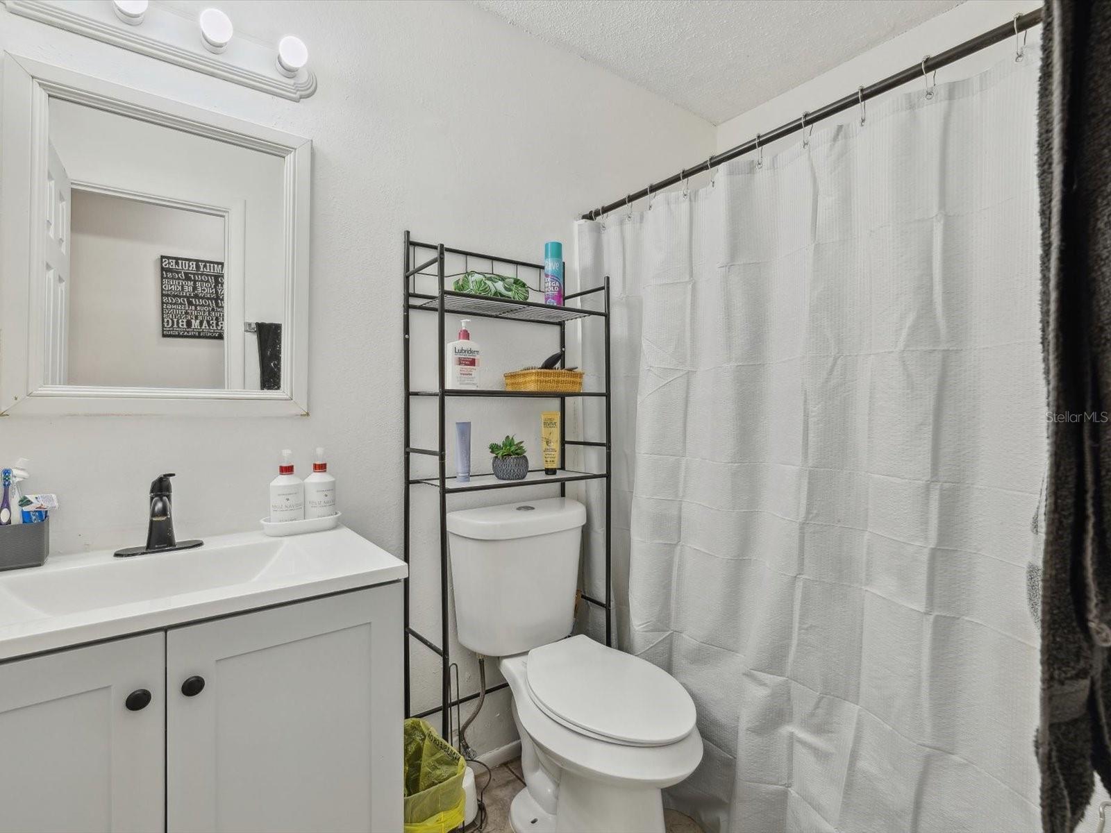 CRESTLINE - Residential Income