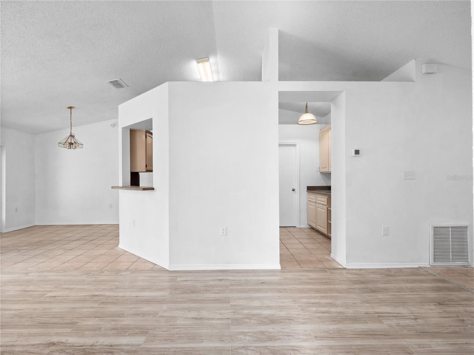 6042 BROOKHILL CIRCLE